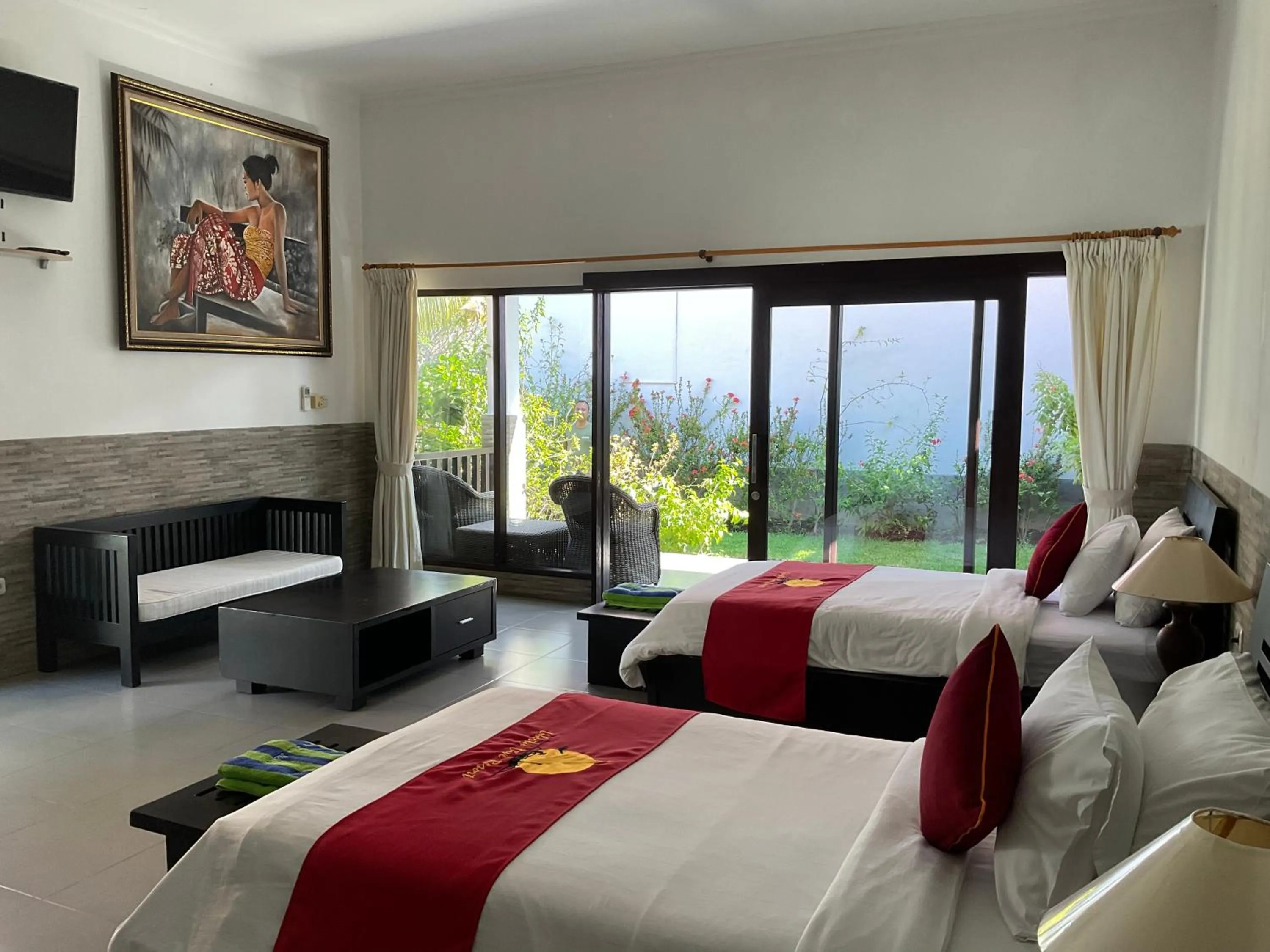 Bed in Liberty Dive Resort