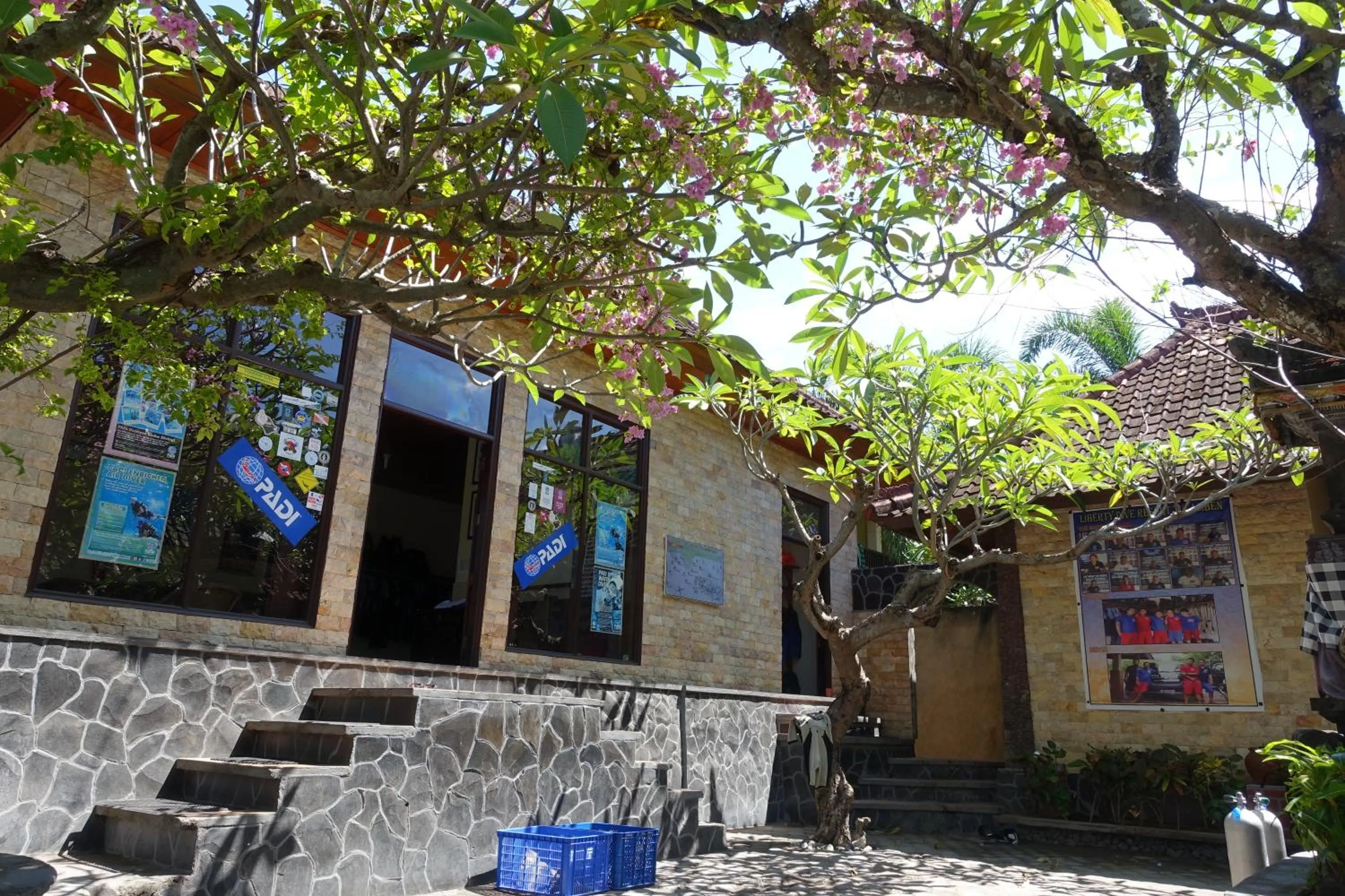 Facade/entrance in Liberty Dive Resort