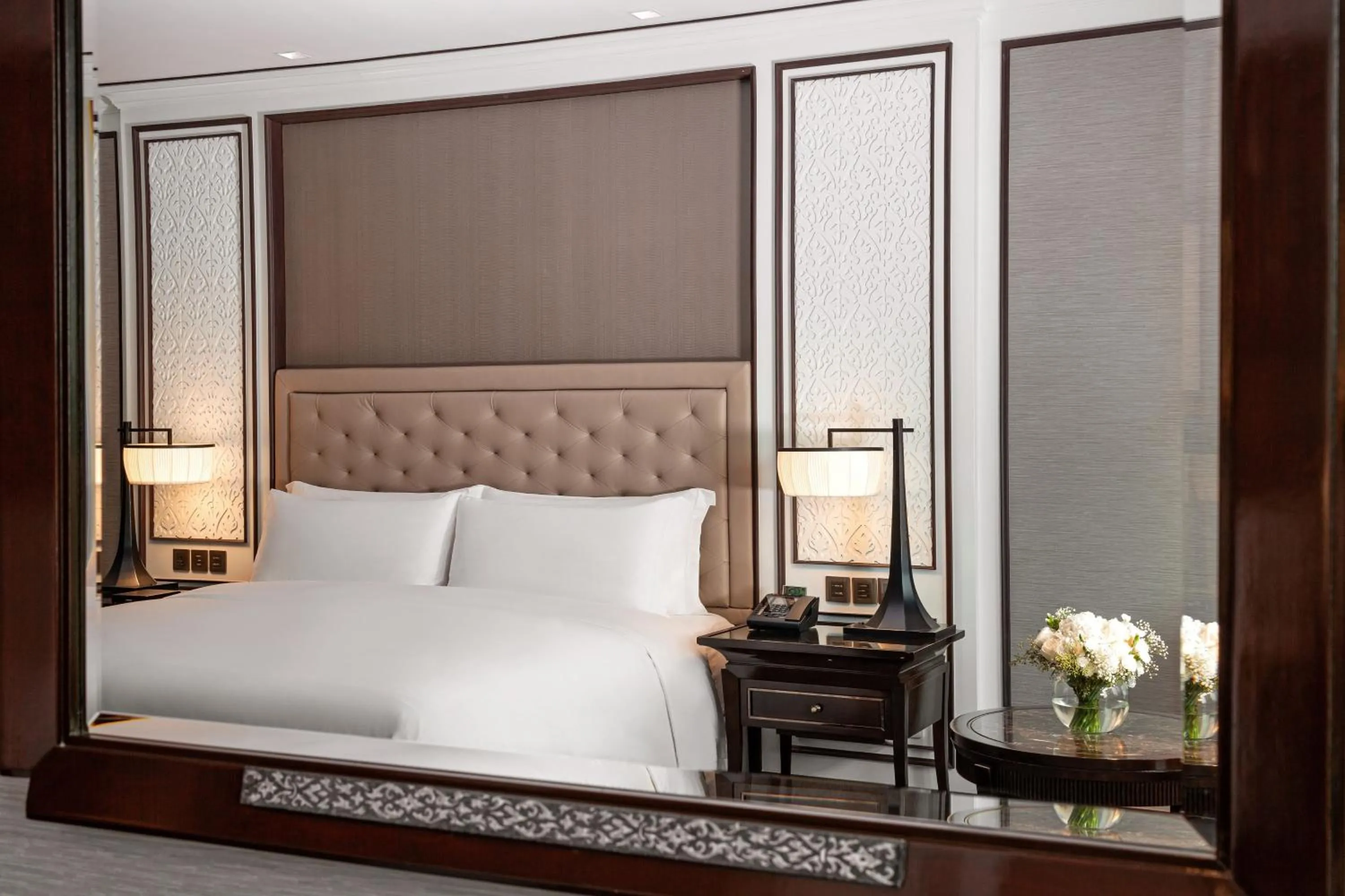 Photo of the whole room, Bed in The Athenee Hotel, a Luxury Collection Hotel, Bangkok
