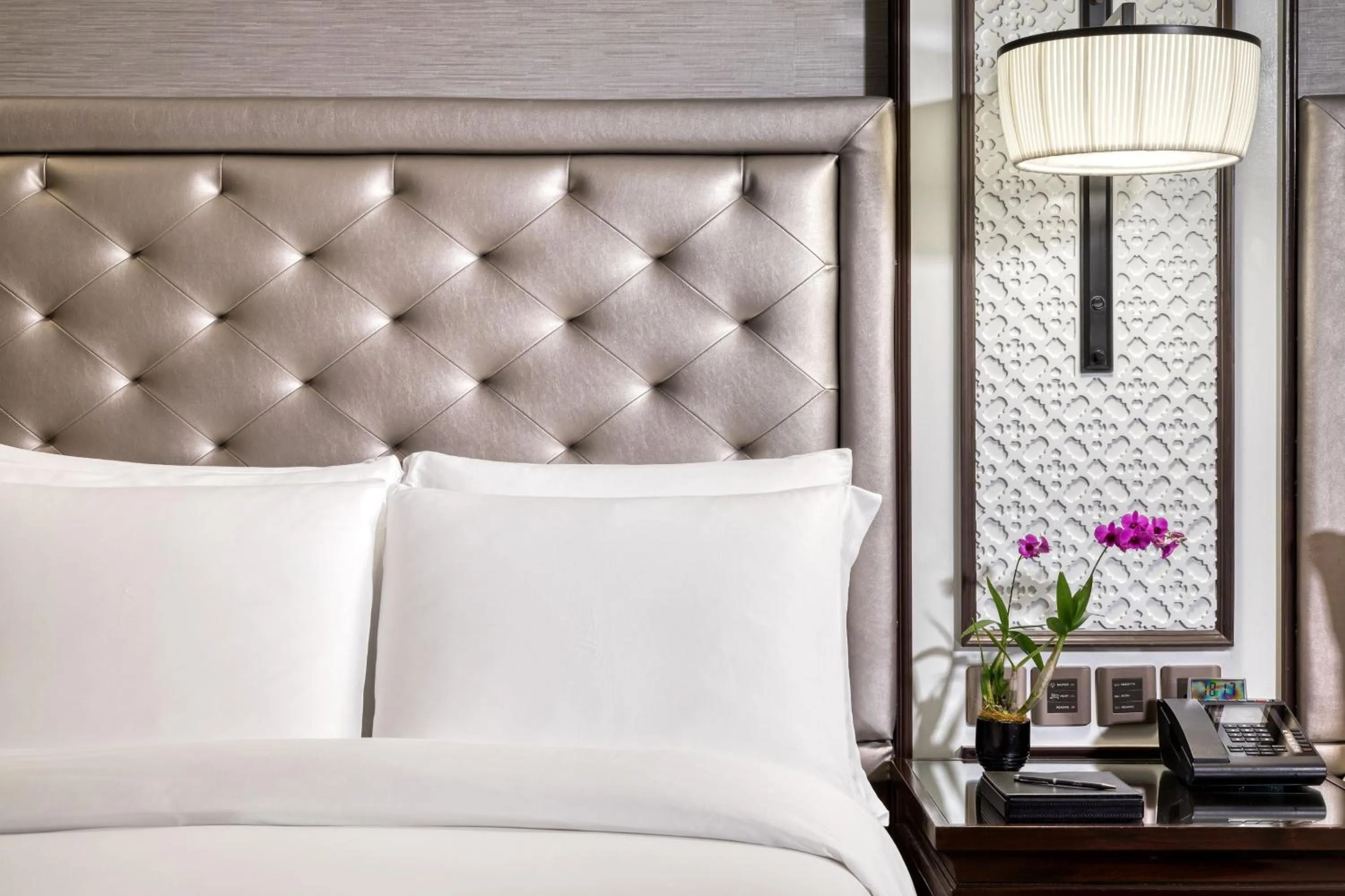 Photo of the whole room, Bed in The Athenee Hotel, a Luxury Collection Hotel, Bangkok