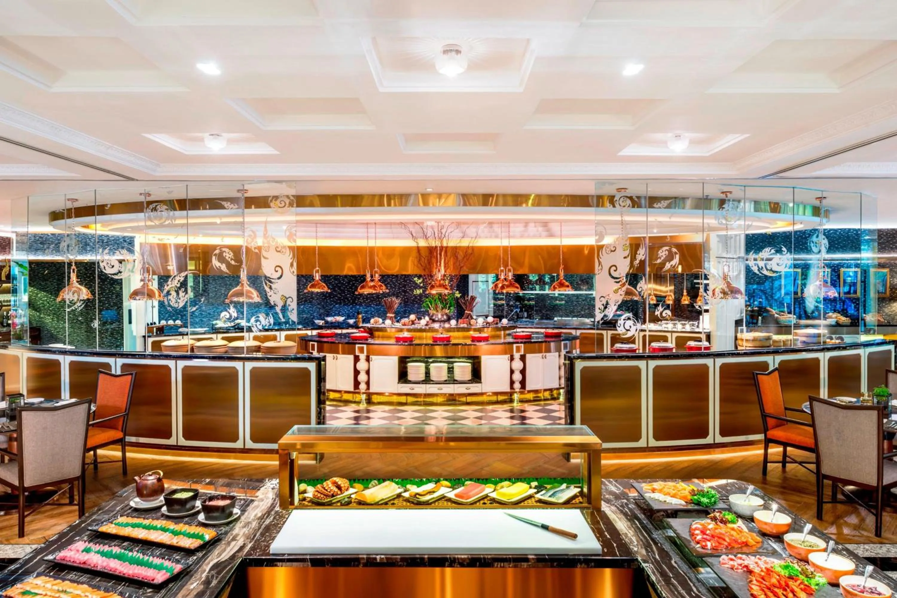 Restaurant/places to eat in The Athenee Hotel, a Luxury Collection Hotel, Bangkok