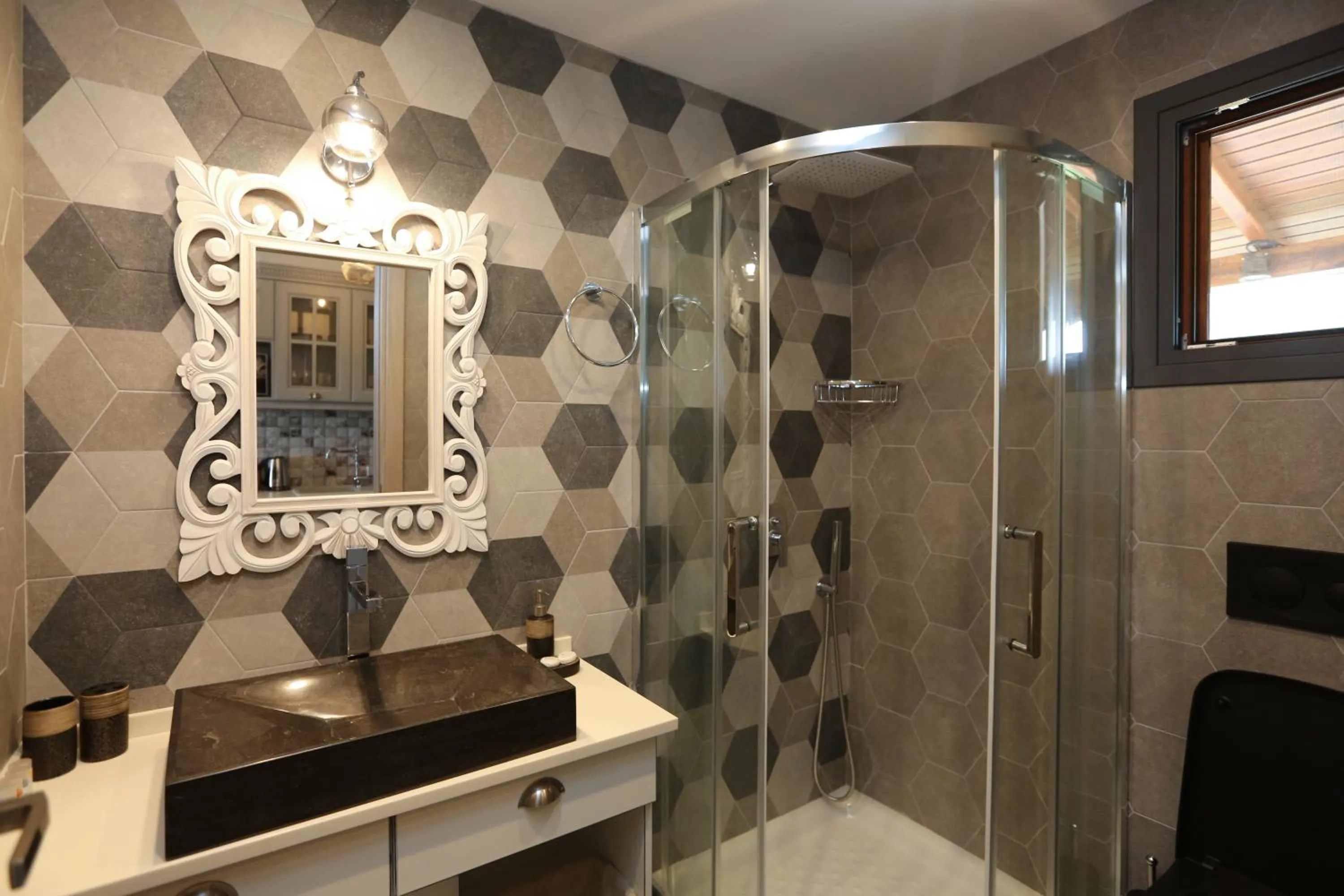 Bathroom in Skiathos Argento