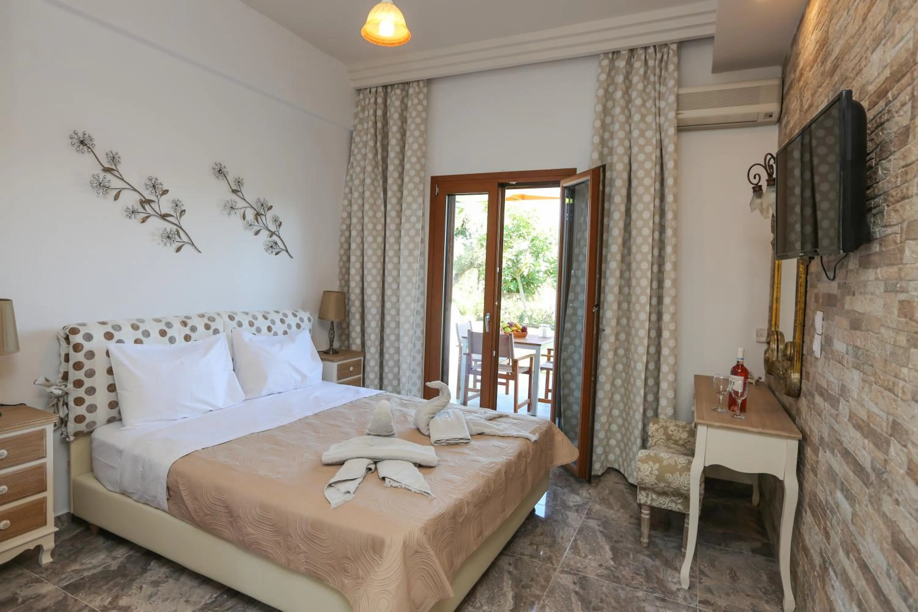 Bedroom, Bed in Skiathos Argento