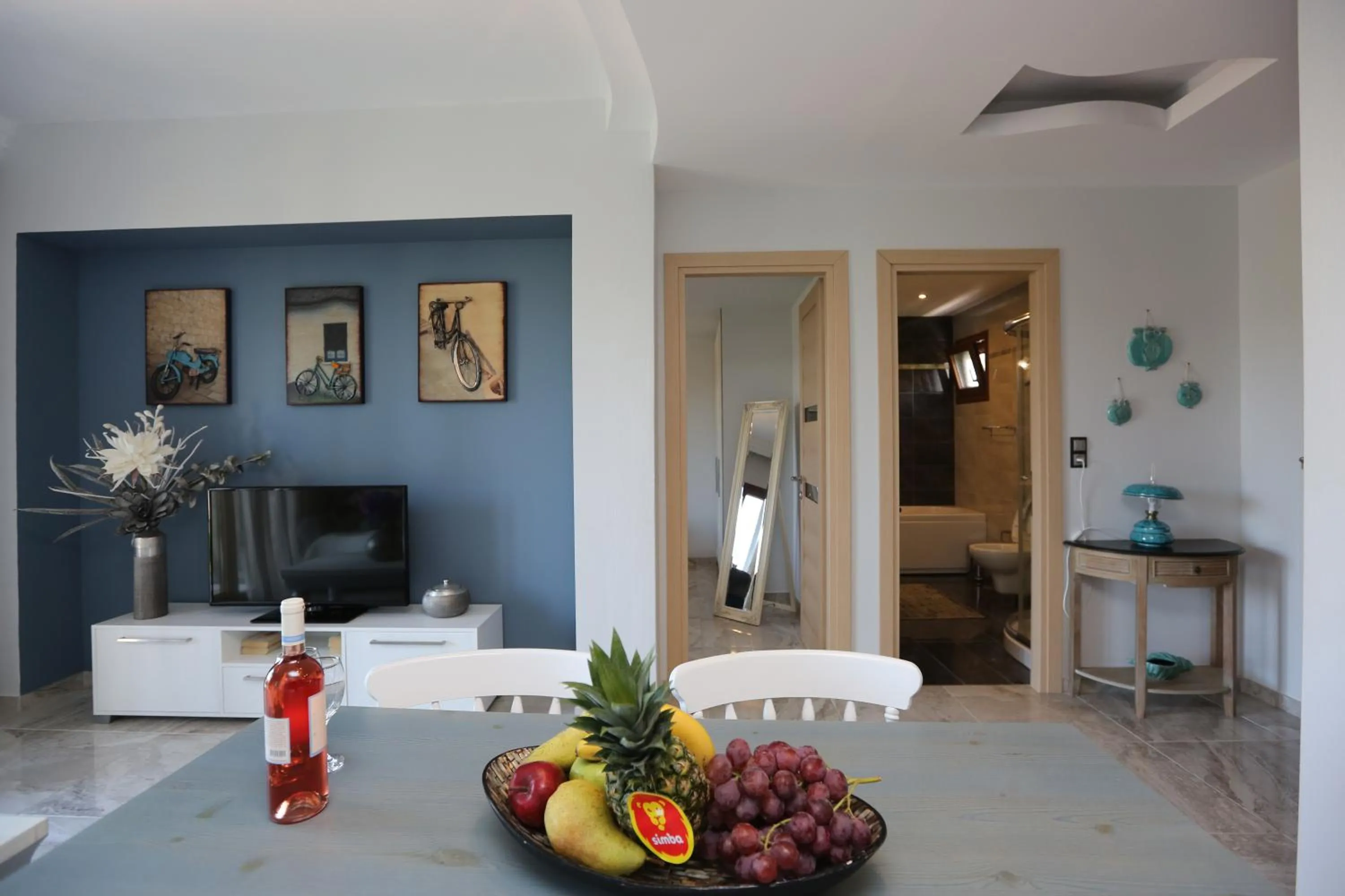 TV and multimedia in Skiathos Argento