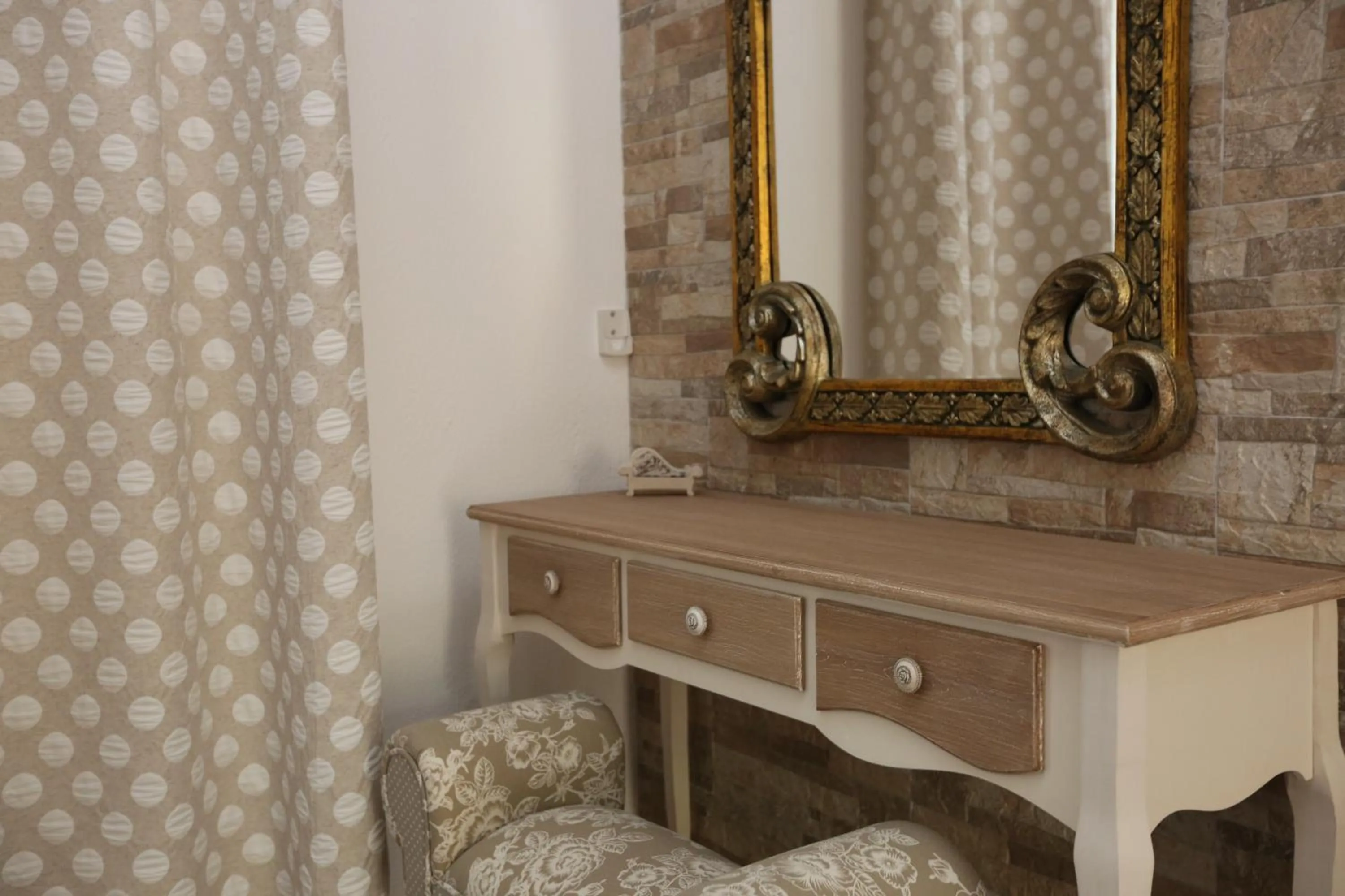 Photo of the whole room in Skiathos Argento