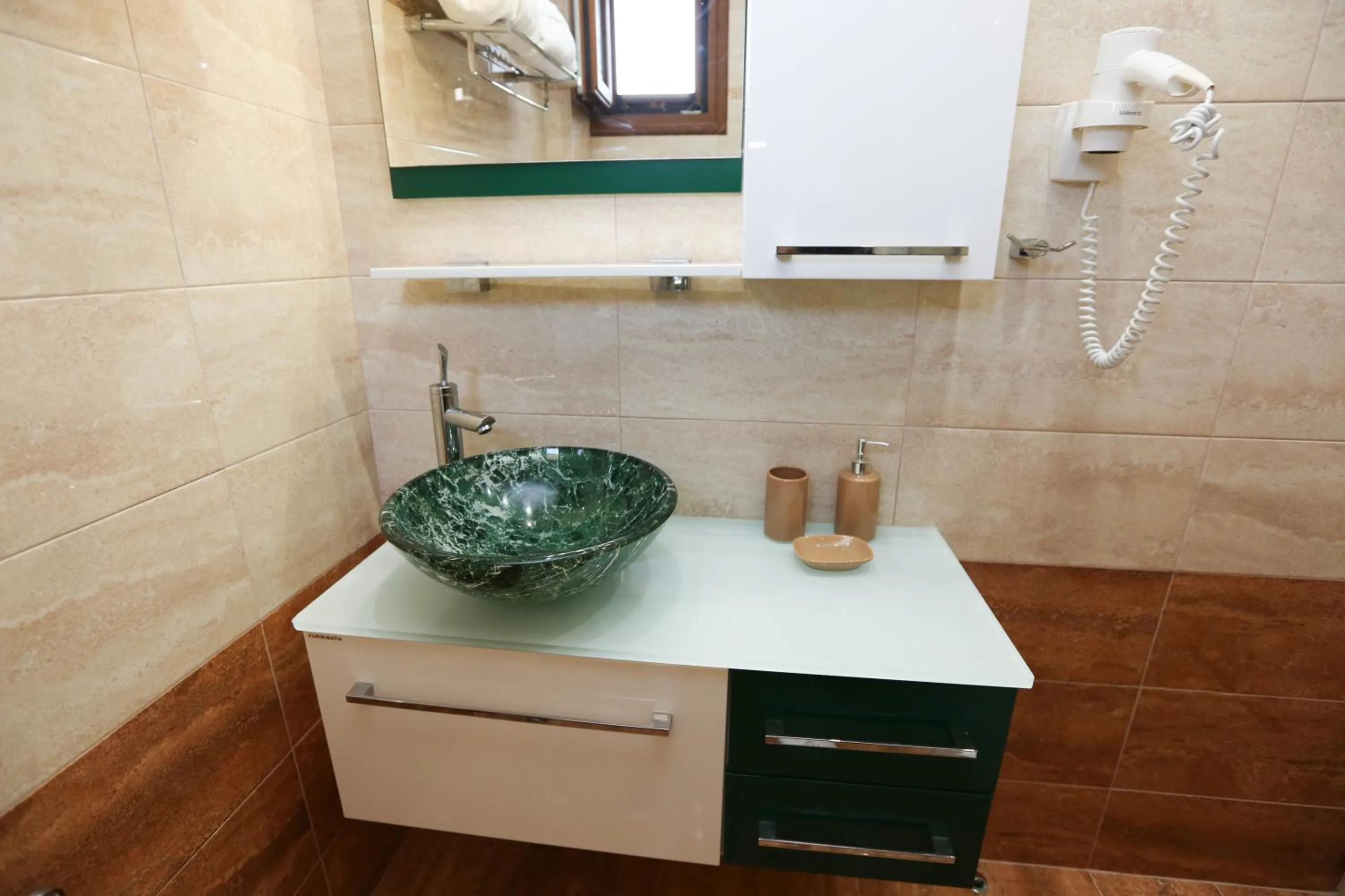 Bathroom in Skiathos Argento