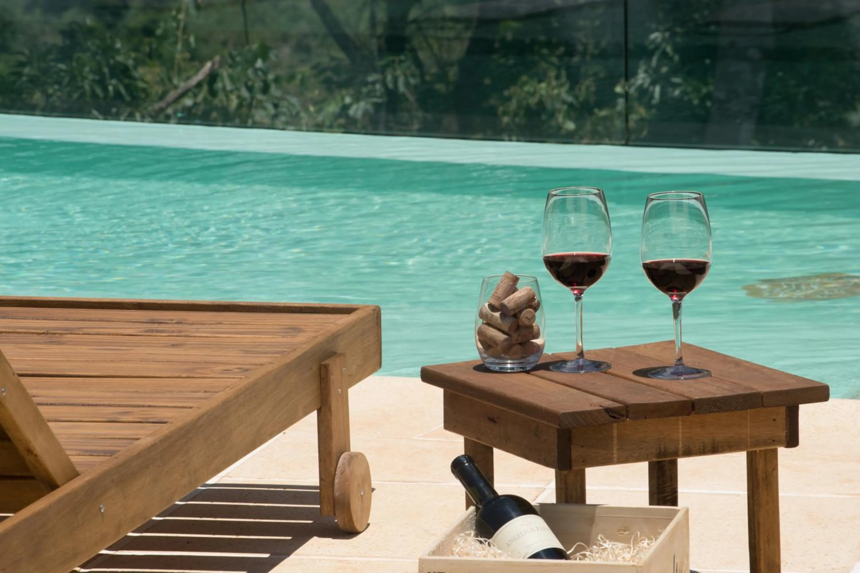 Swimming pool in Tupa Lodge