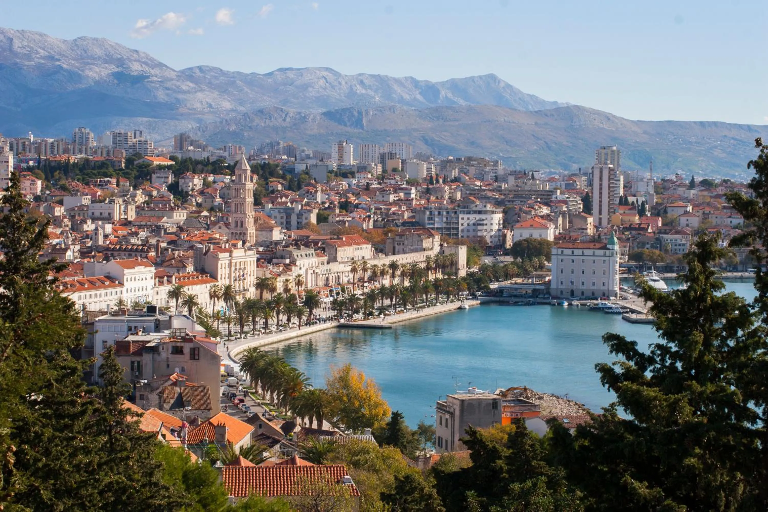 City view in Villa Daky