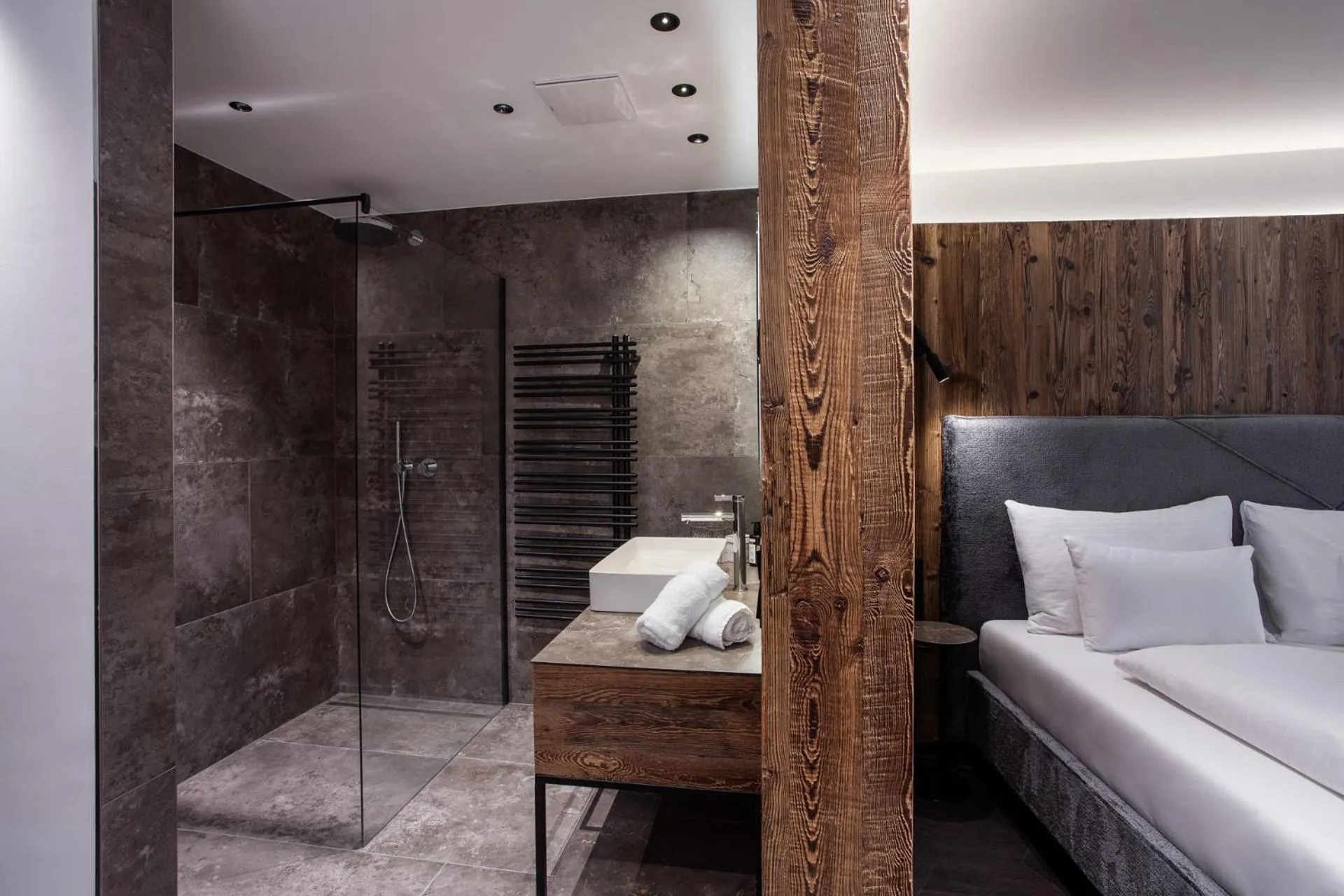 Bathroom, Bed in Hotel Gappmaier