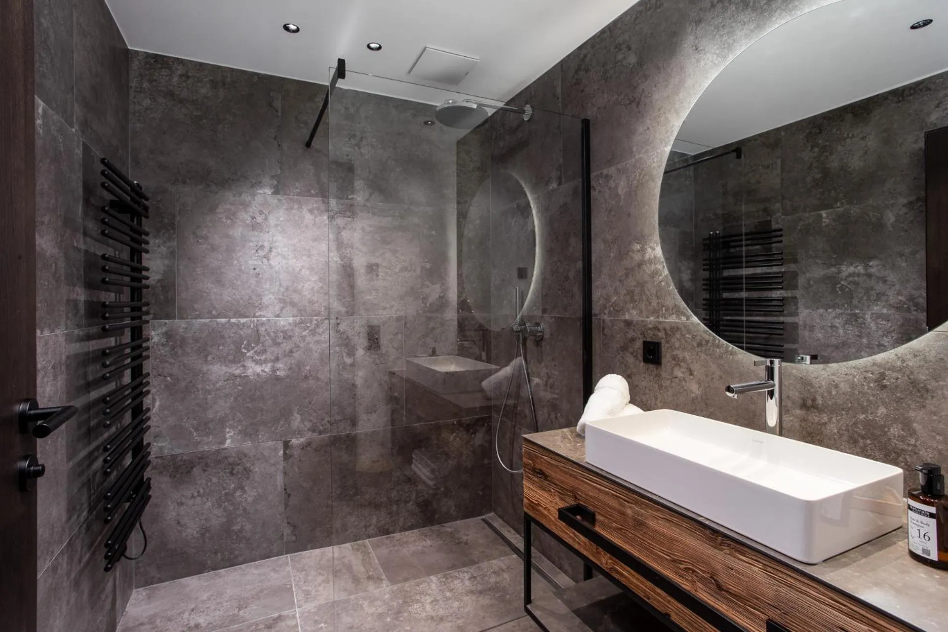 Shower in Hotel Gappmaier