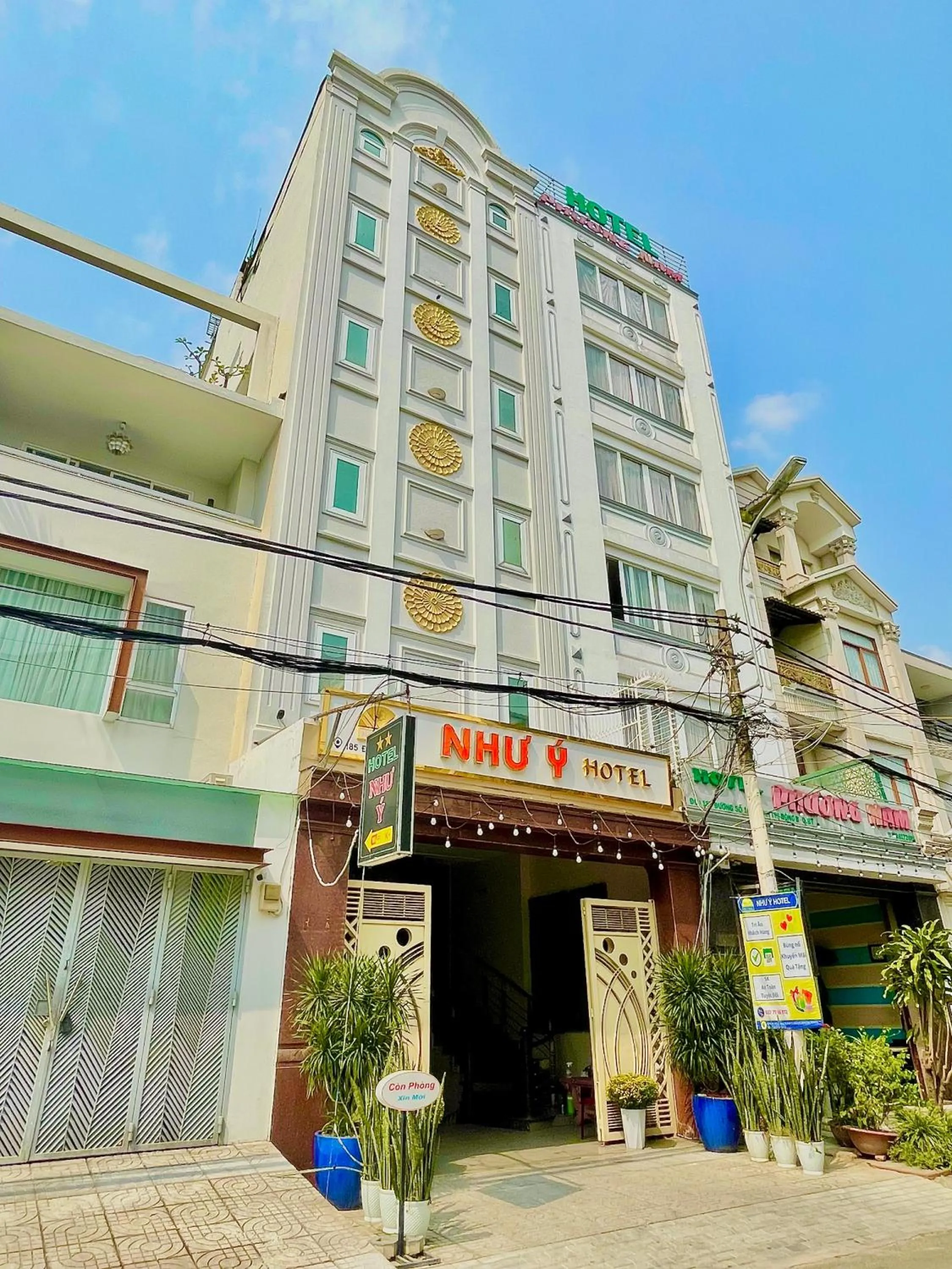 Property building in Nhu Y Hotel