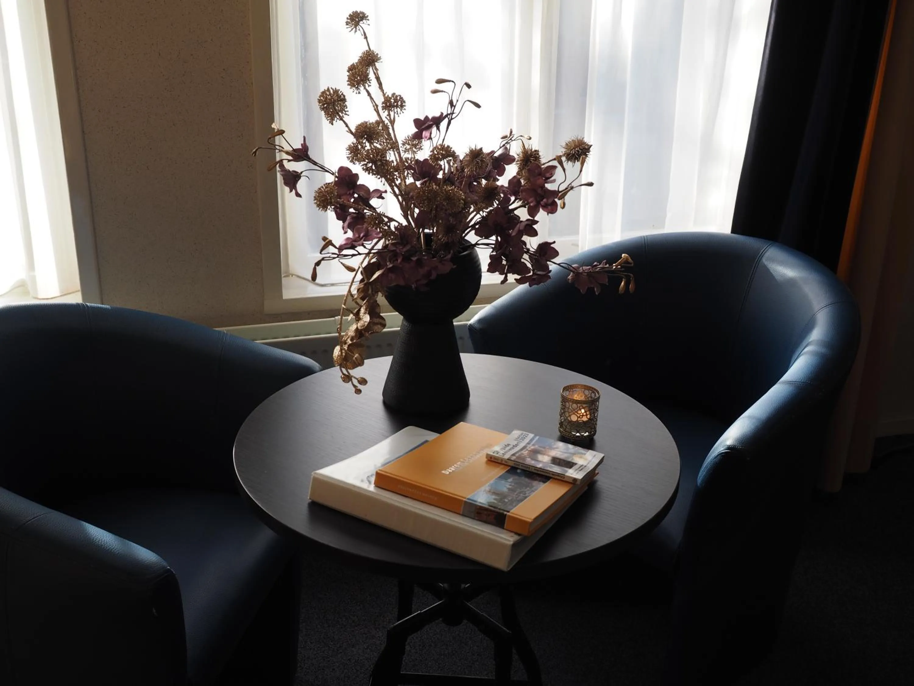 Seating area in Hotel 't Anker