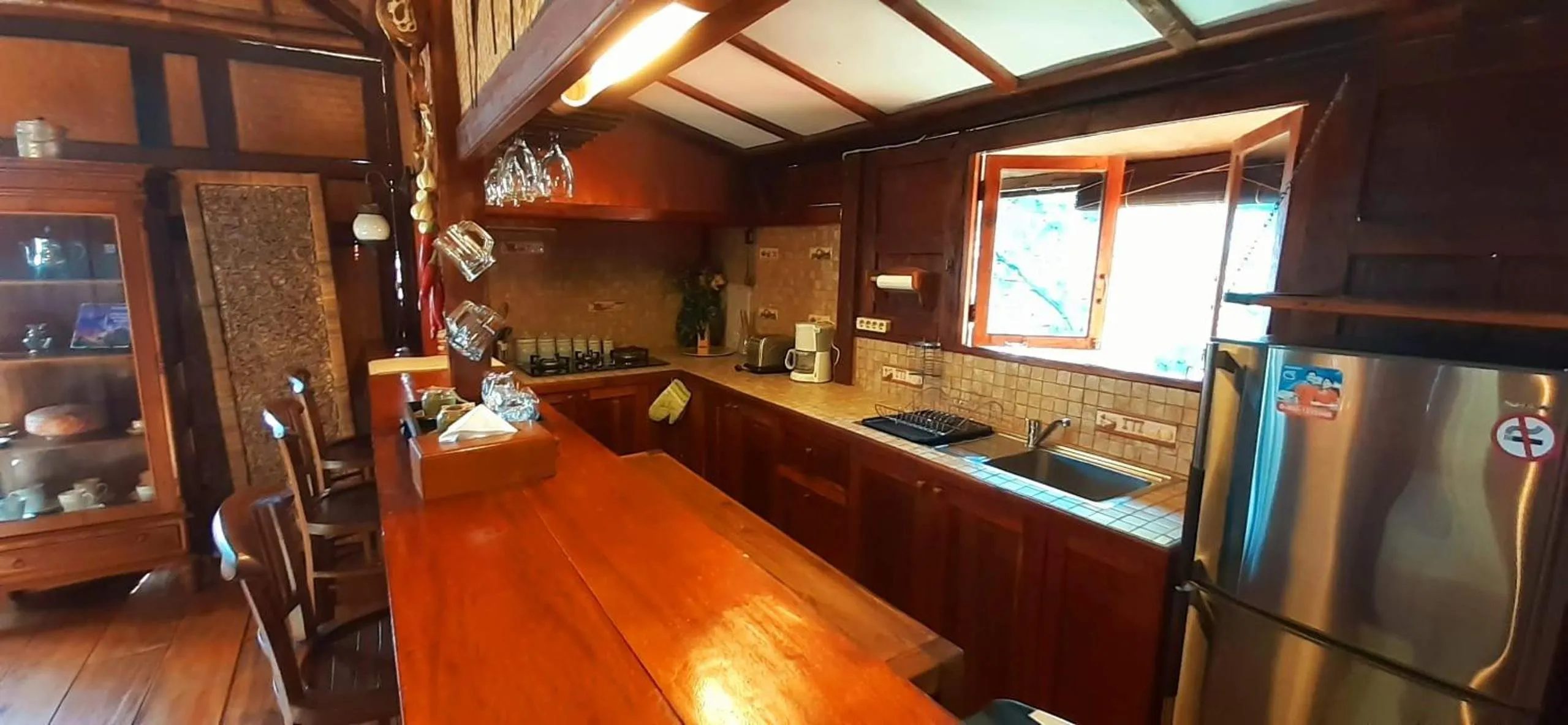 Kitchen or kitchenette in Villa Sumbing Indah