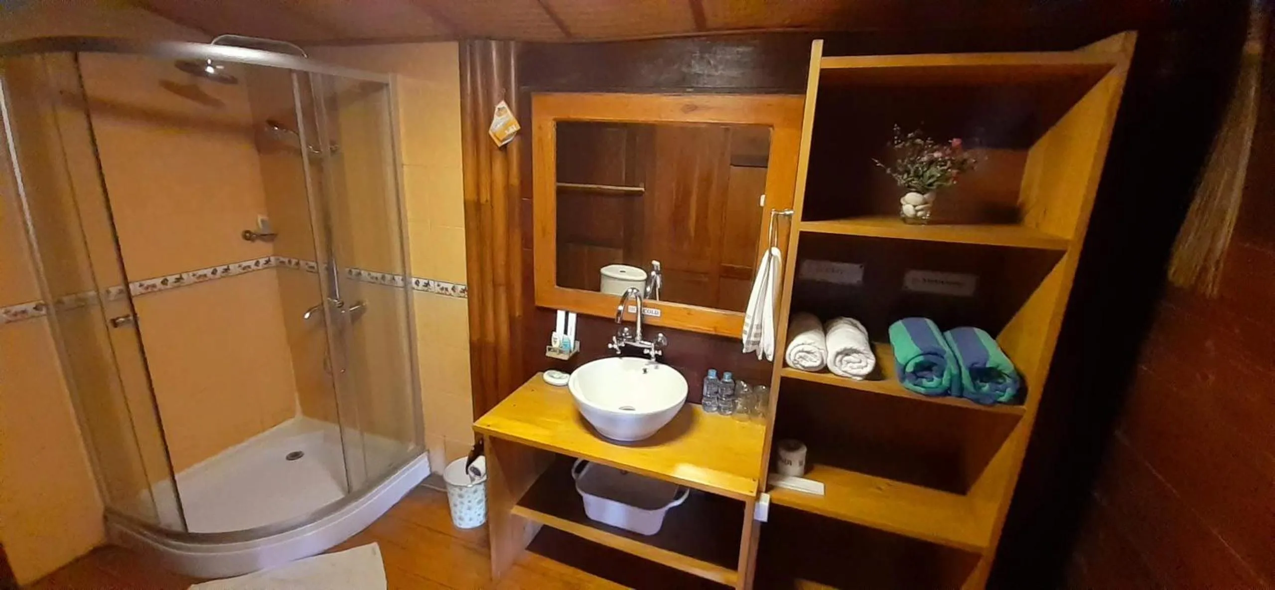 Bathroom in Villa Sumbing Indah