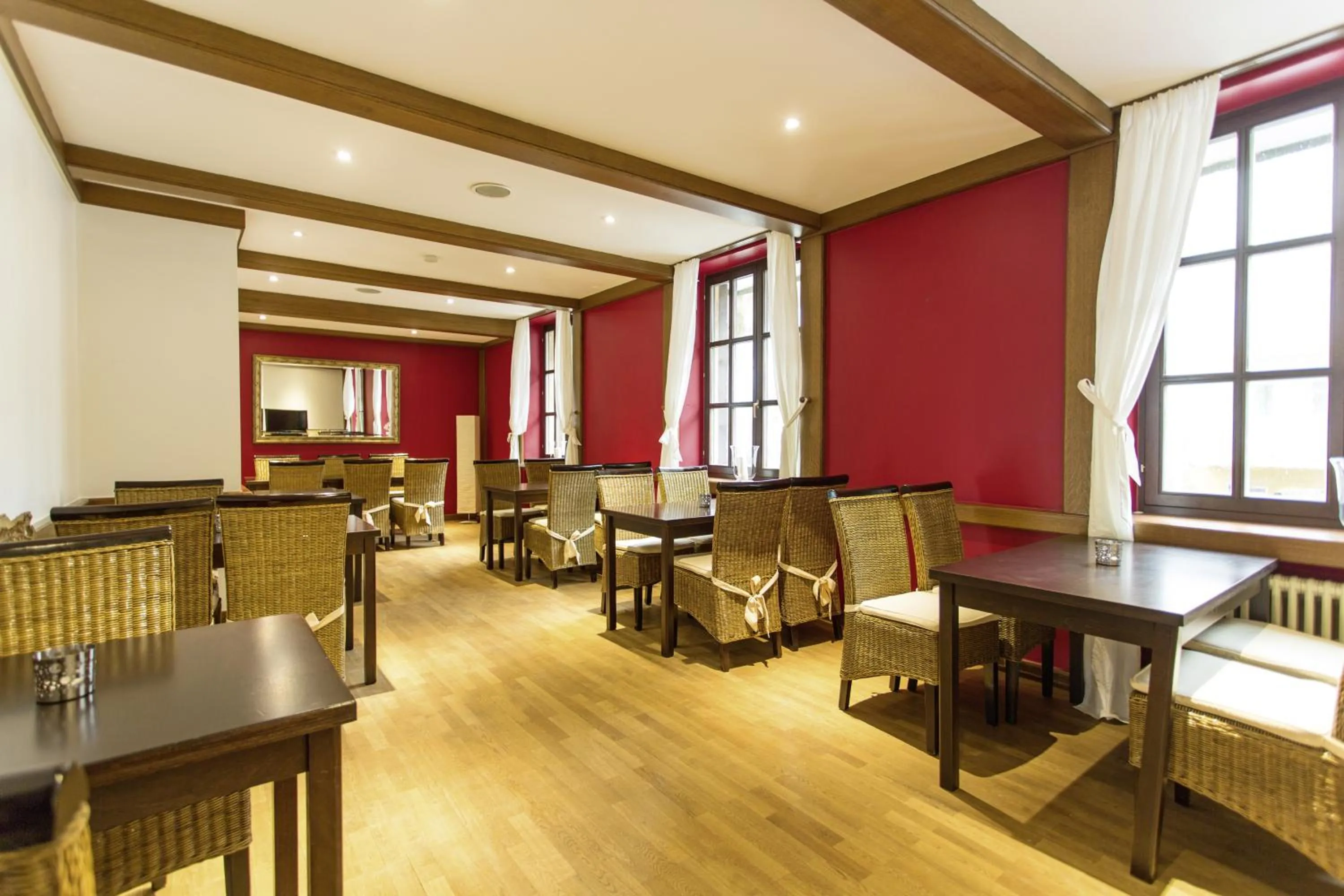 Restaurant/places to eat in Hotel Kurparkblick