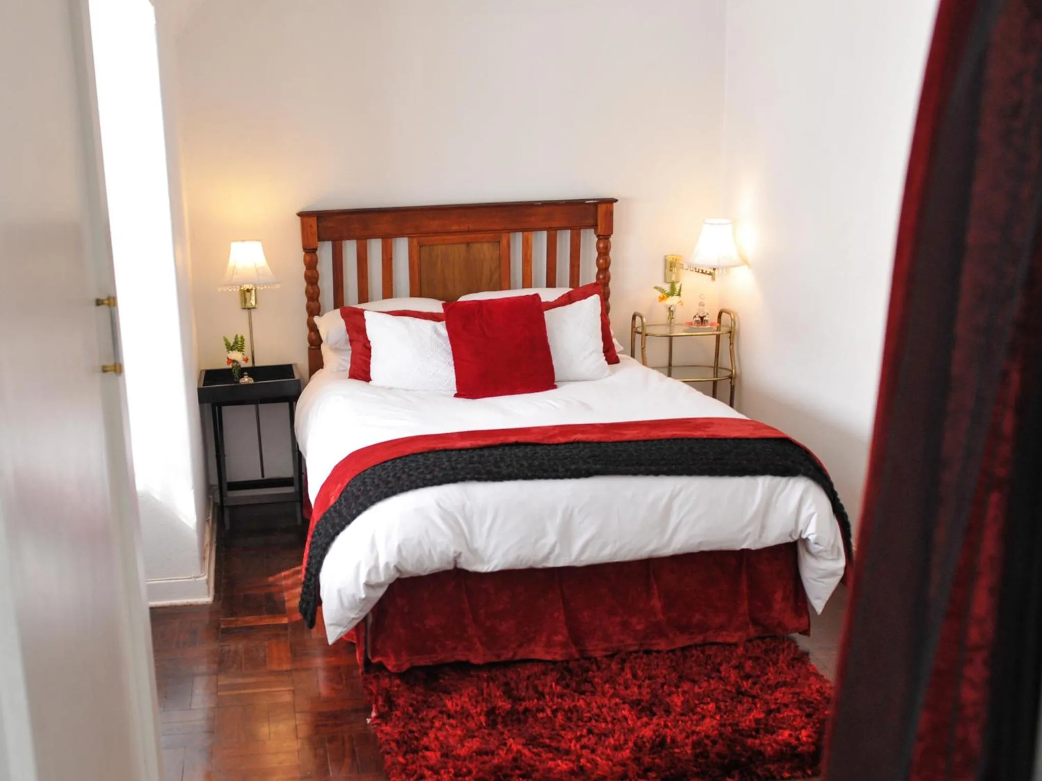 Bed in 5th Avenue Gooseberry Guest House