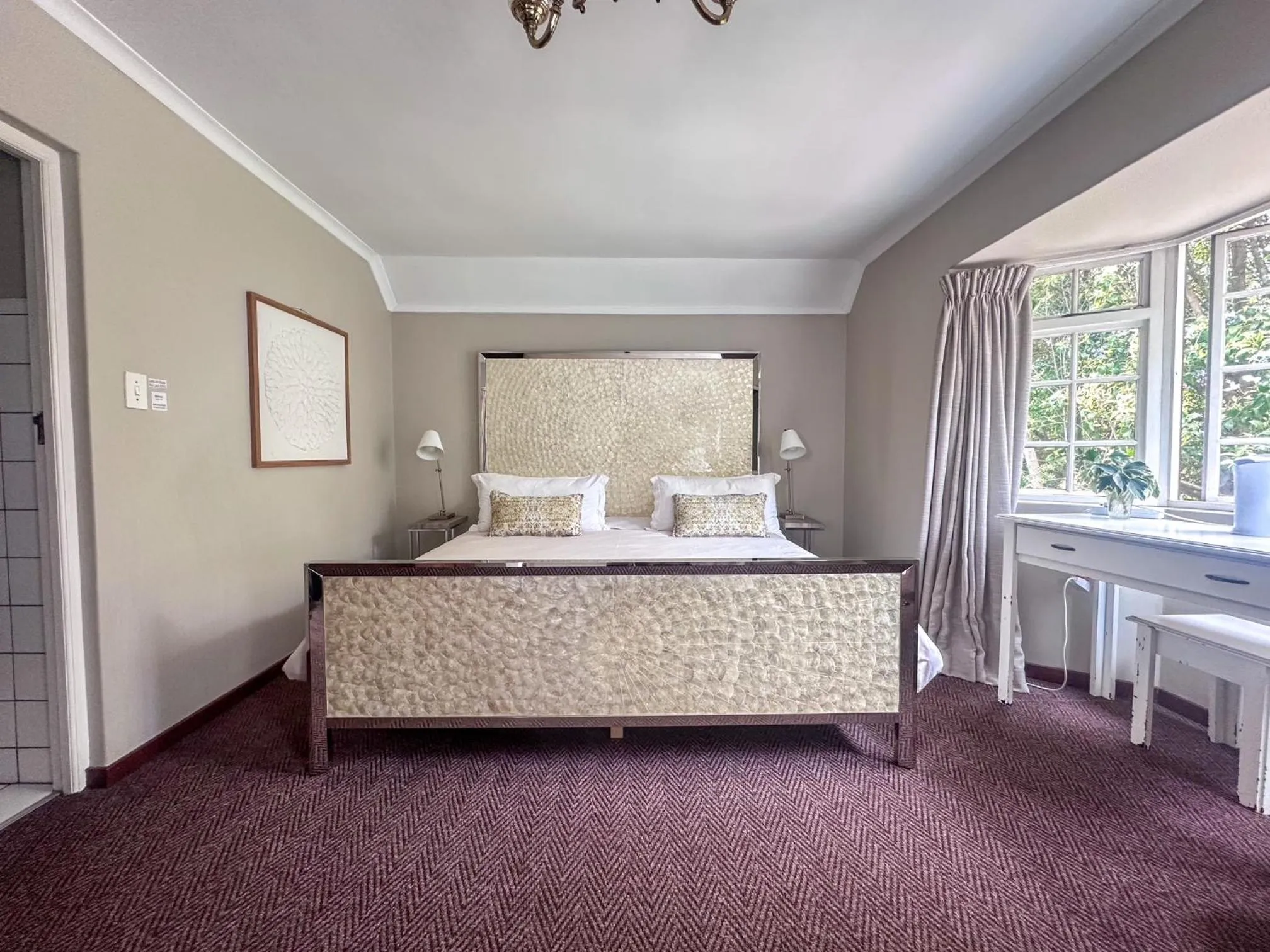 Bed in 5th Avenue Gooseberry Guest House