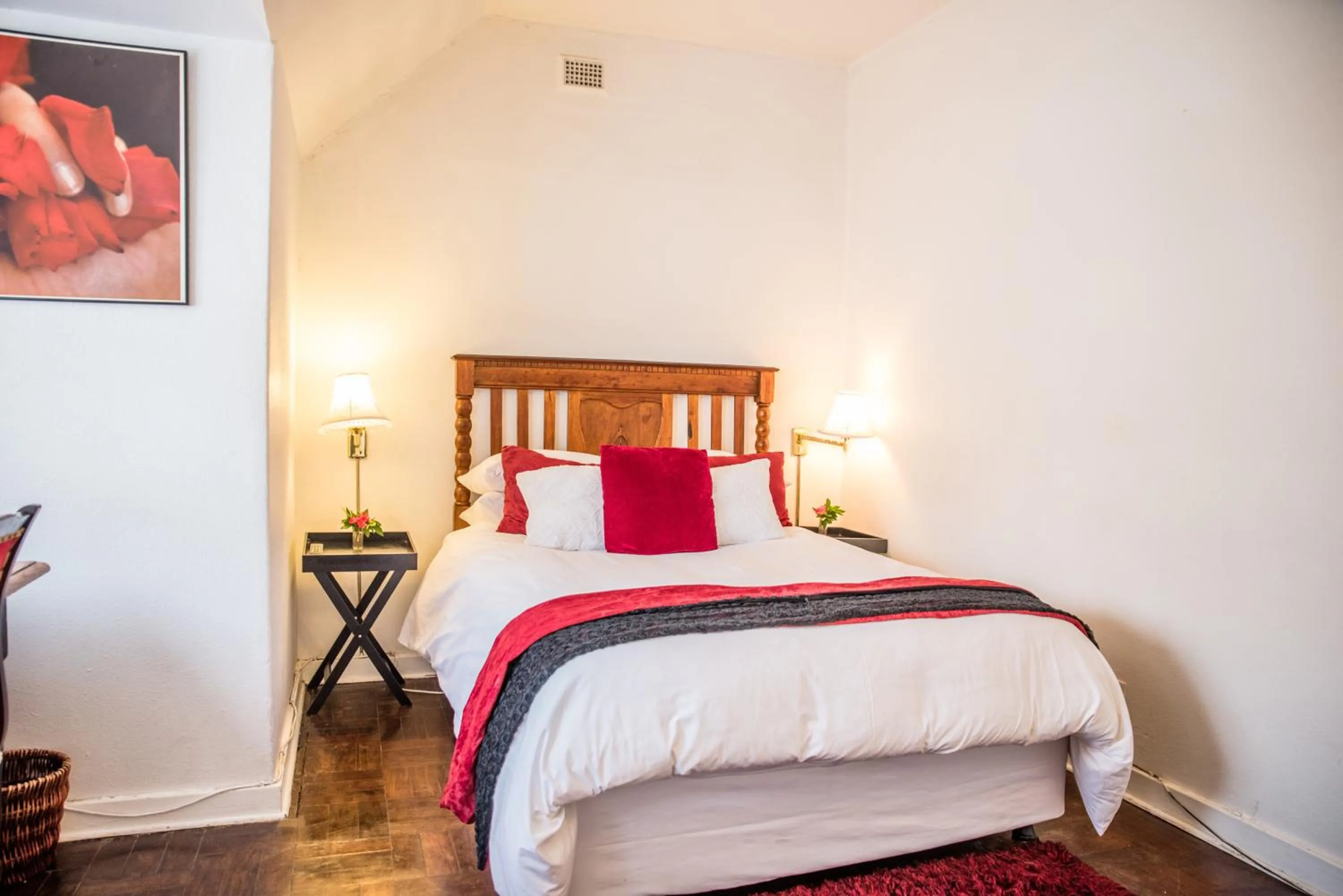 Bedroom, Bed in 5th Avenue Gooseberry Guest House