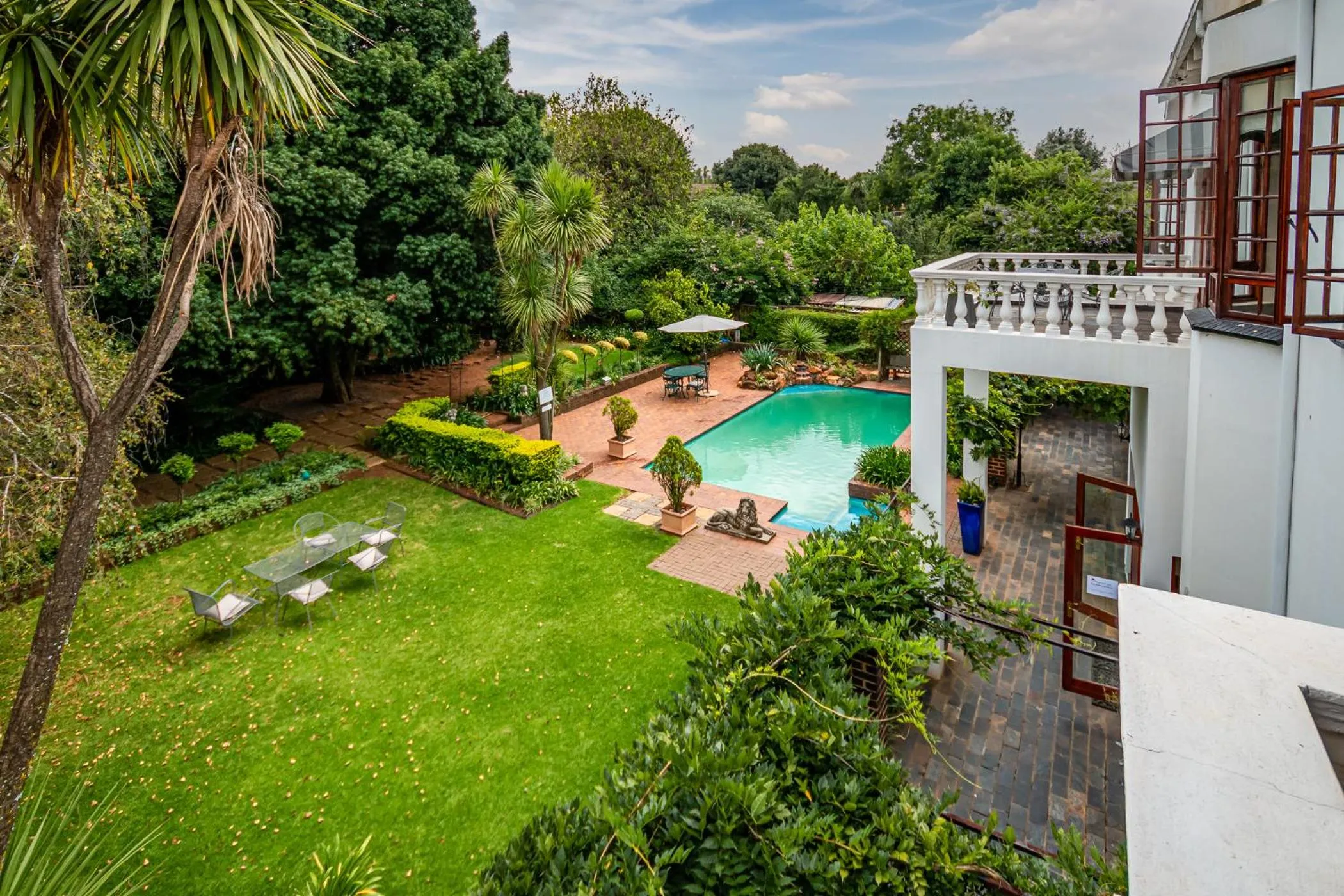 Property building in 5th Avenue Gooseberry Guest House