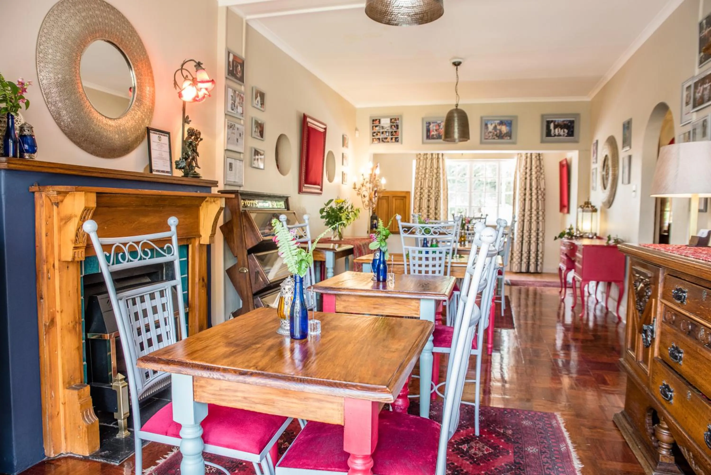 Dining area in 5th Avenue Gooseberry Guest House