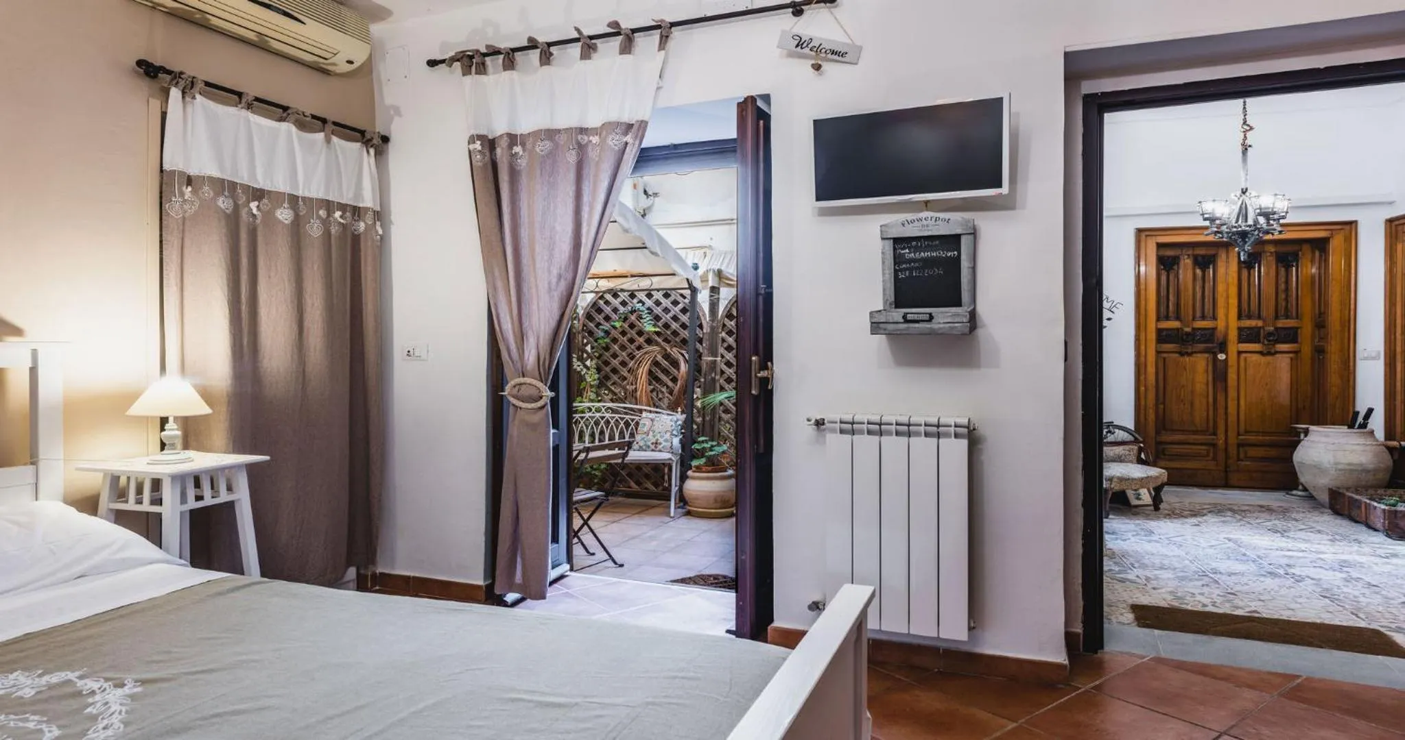 Bedroom, Bed in Dream Holiday Ortigia