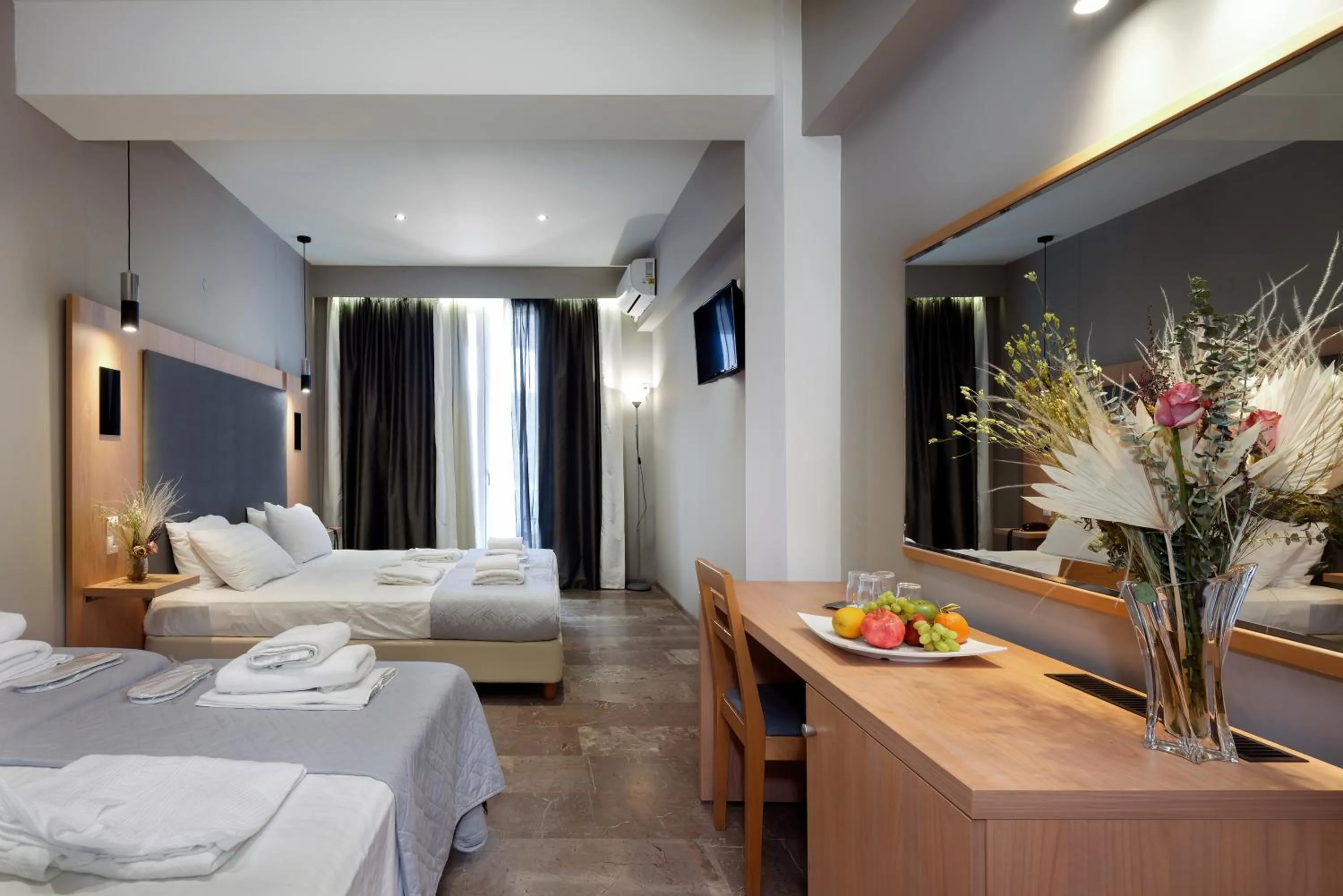 Photo of the whole room in Hotel Punta