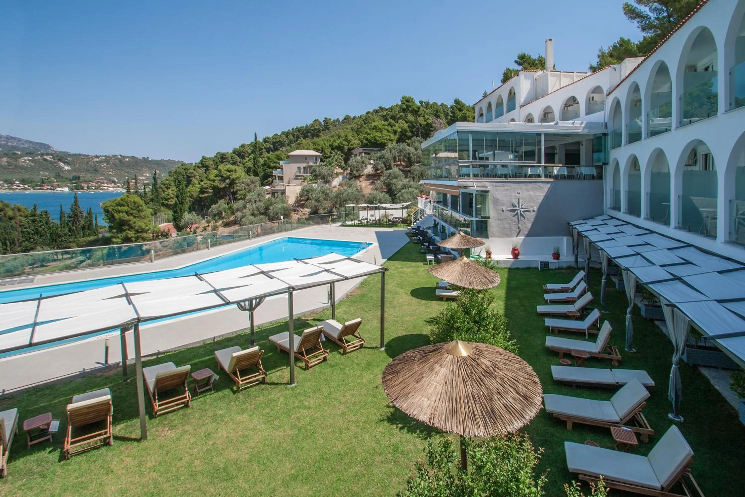 Pool view in Hotel Punta