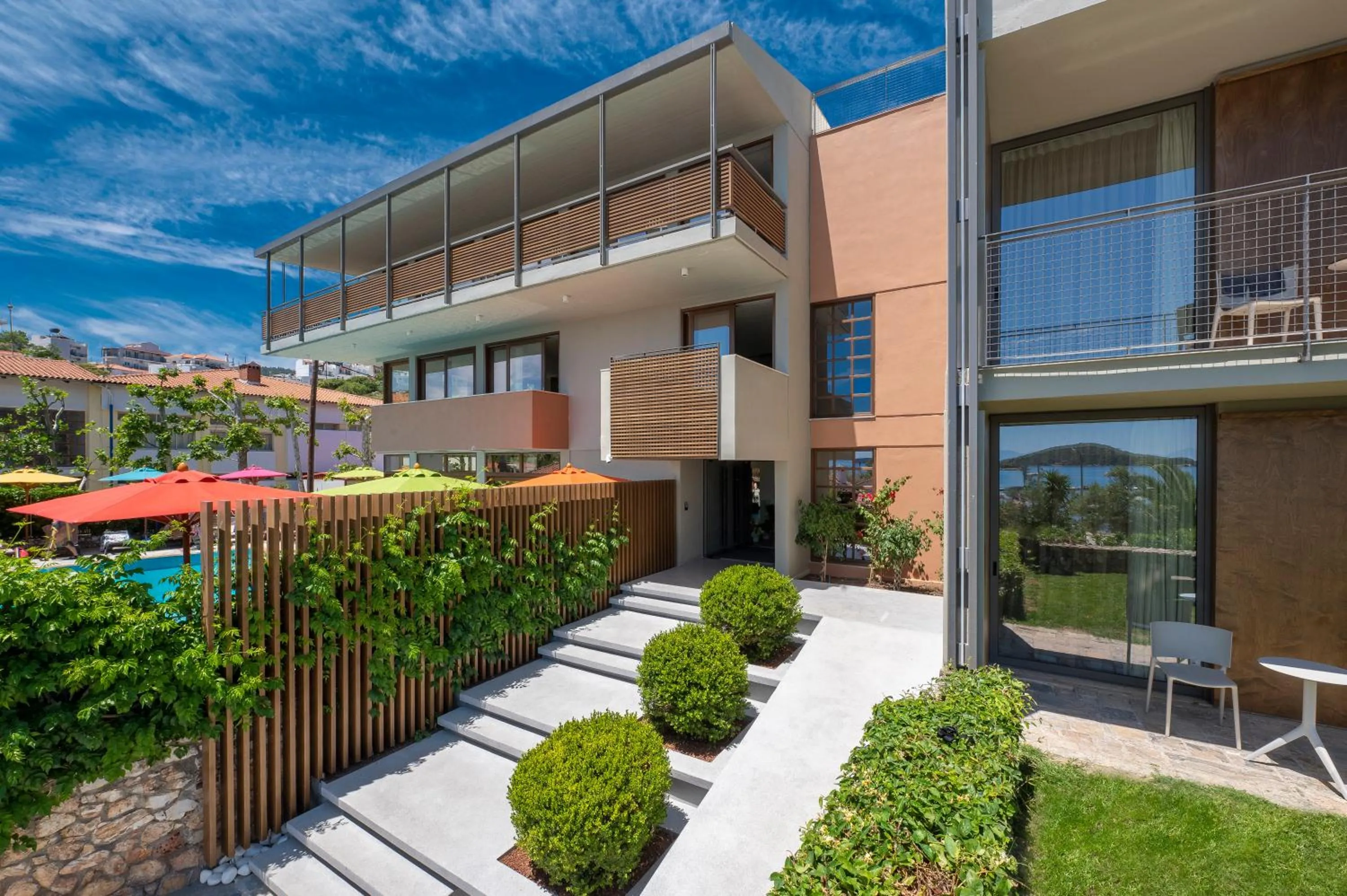 Property building in Alkyon