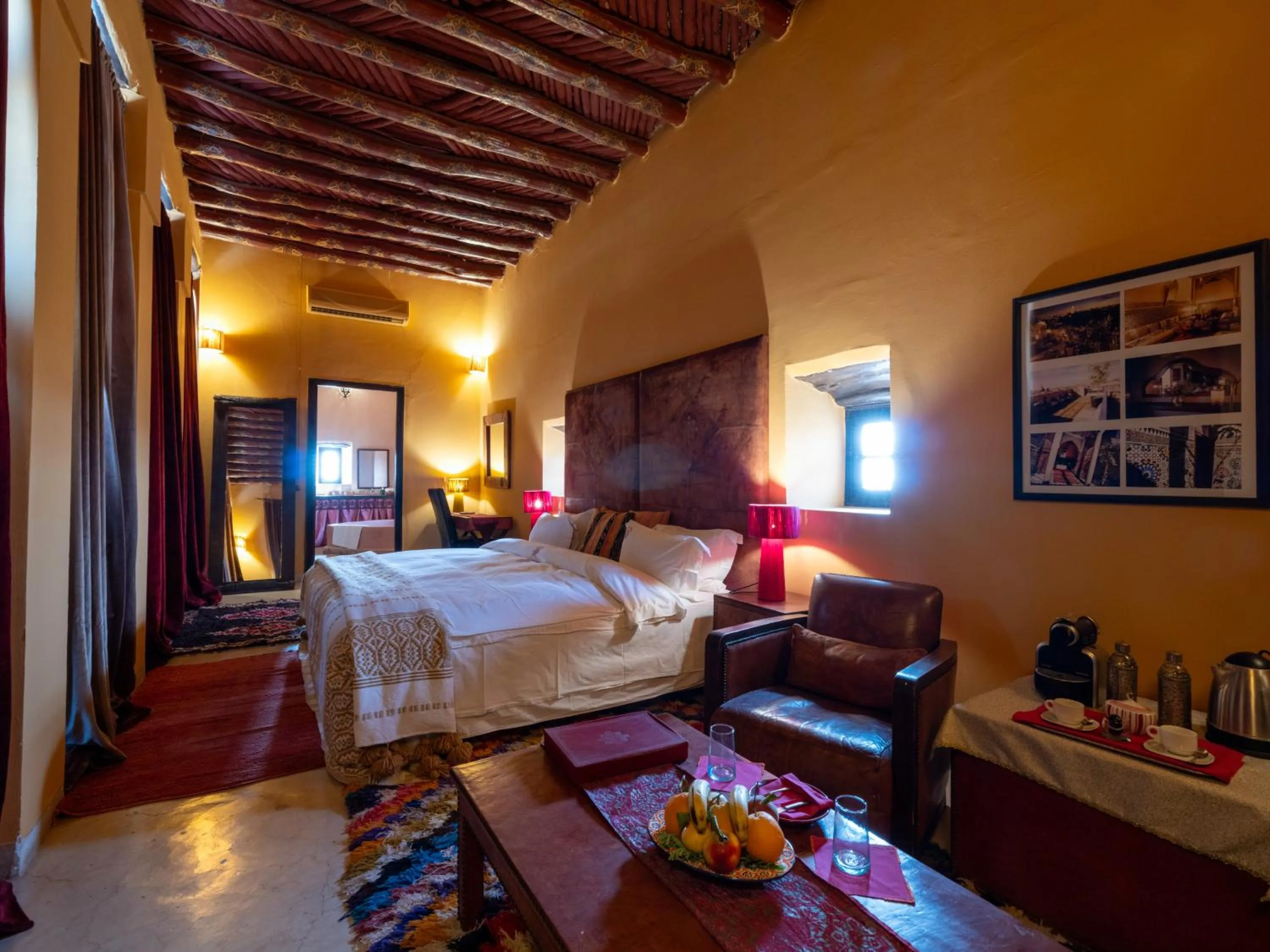 Bed in Kasbah Agafay Hotel & Spa