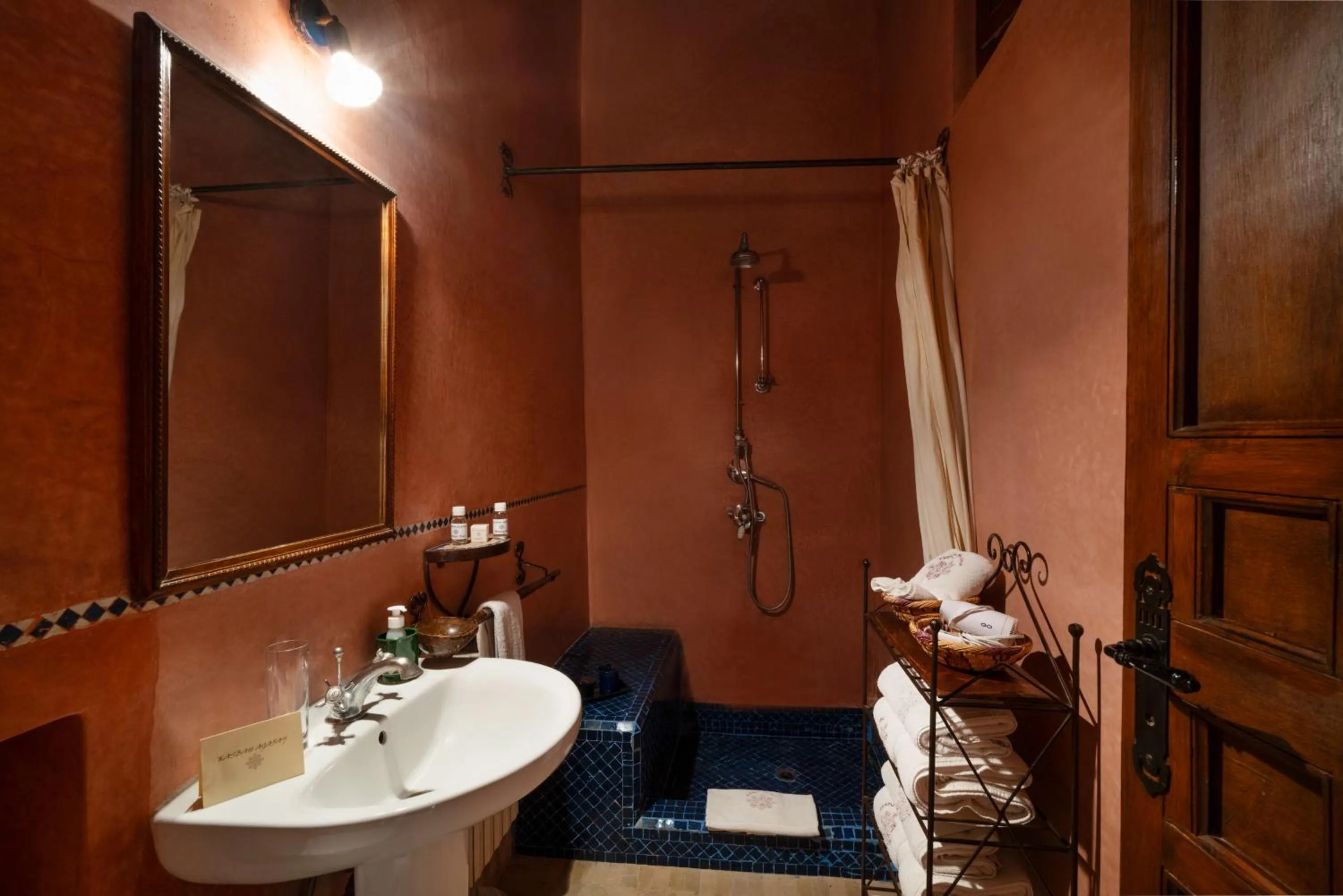 Shower in Kasbah Agafay Hotel & Spa