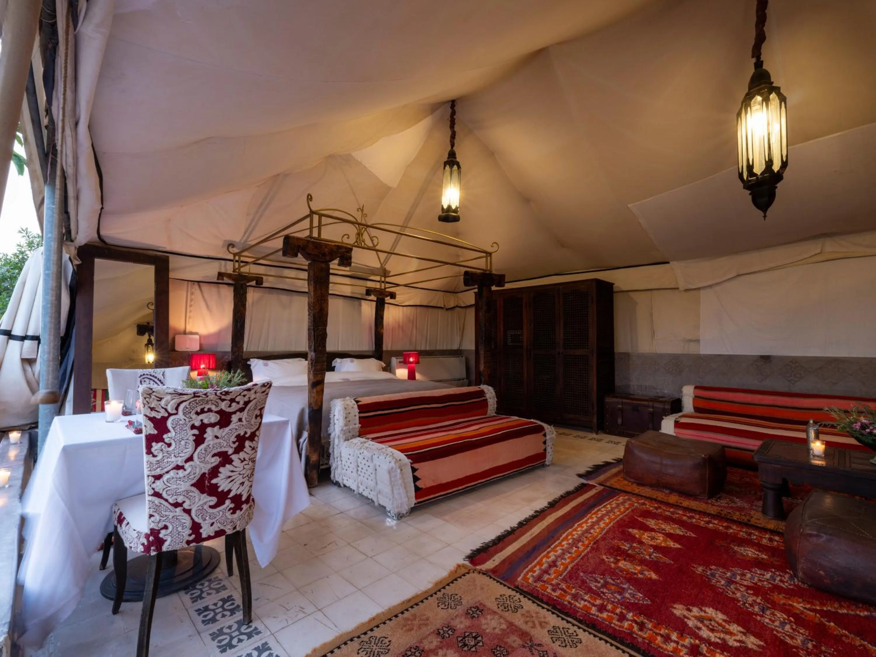 Bed in Kasbah Agafay Hotel & Spa