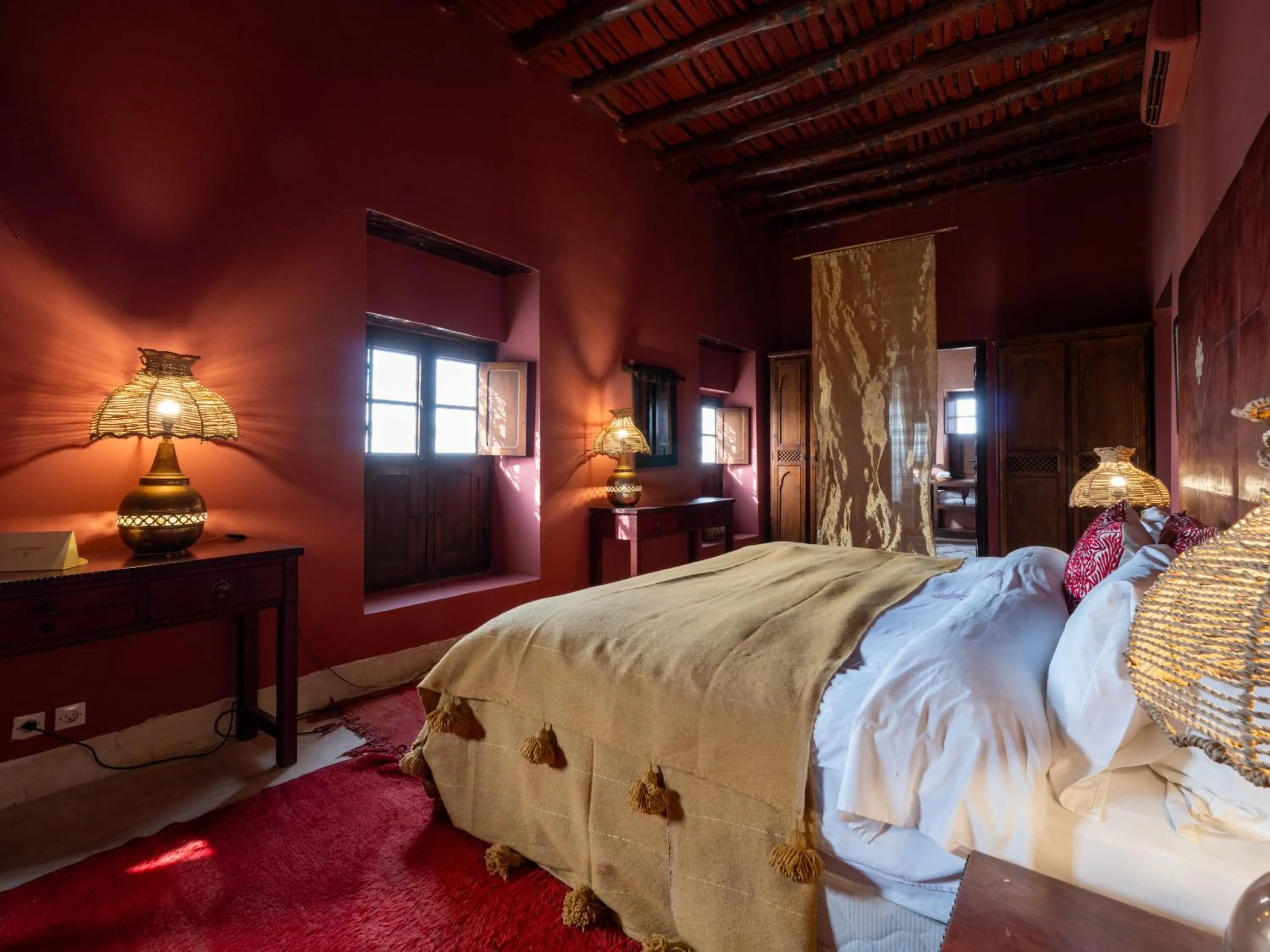 Bed in Kasbah Agafay Hotel & Spa