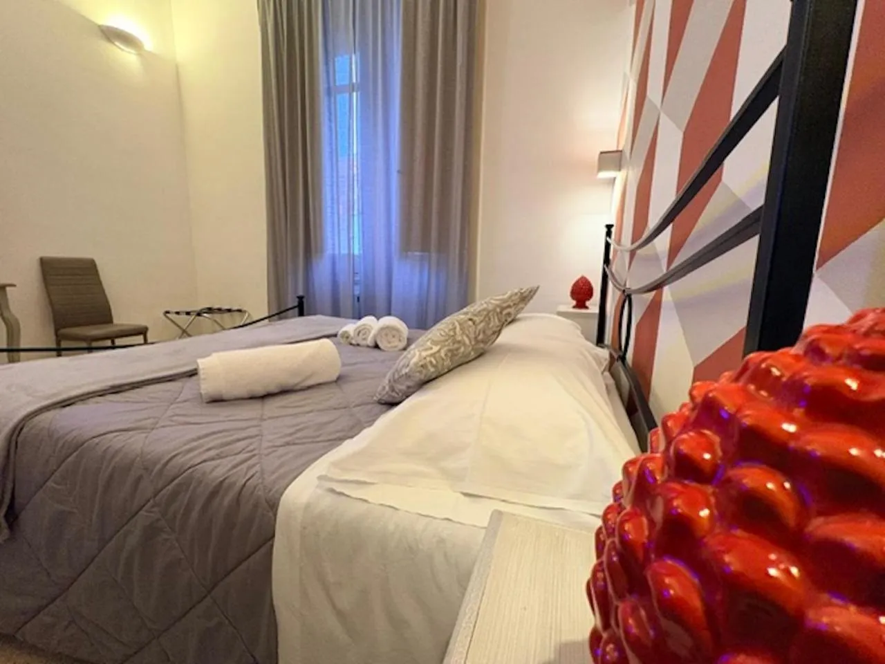 Decorative detail, Bed in DIMORA di ACANTO