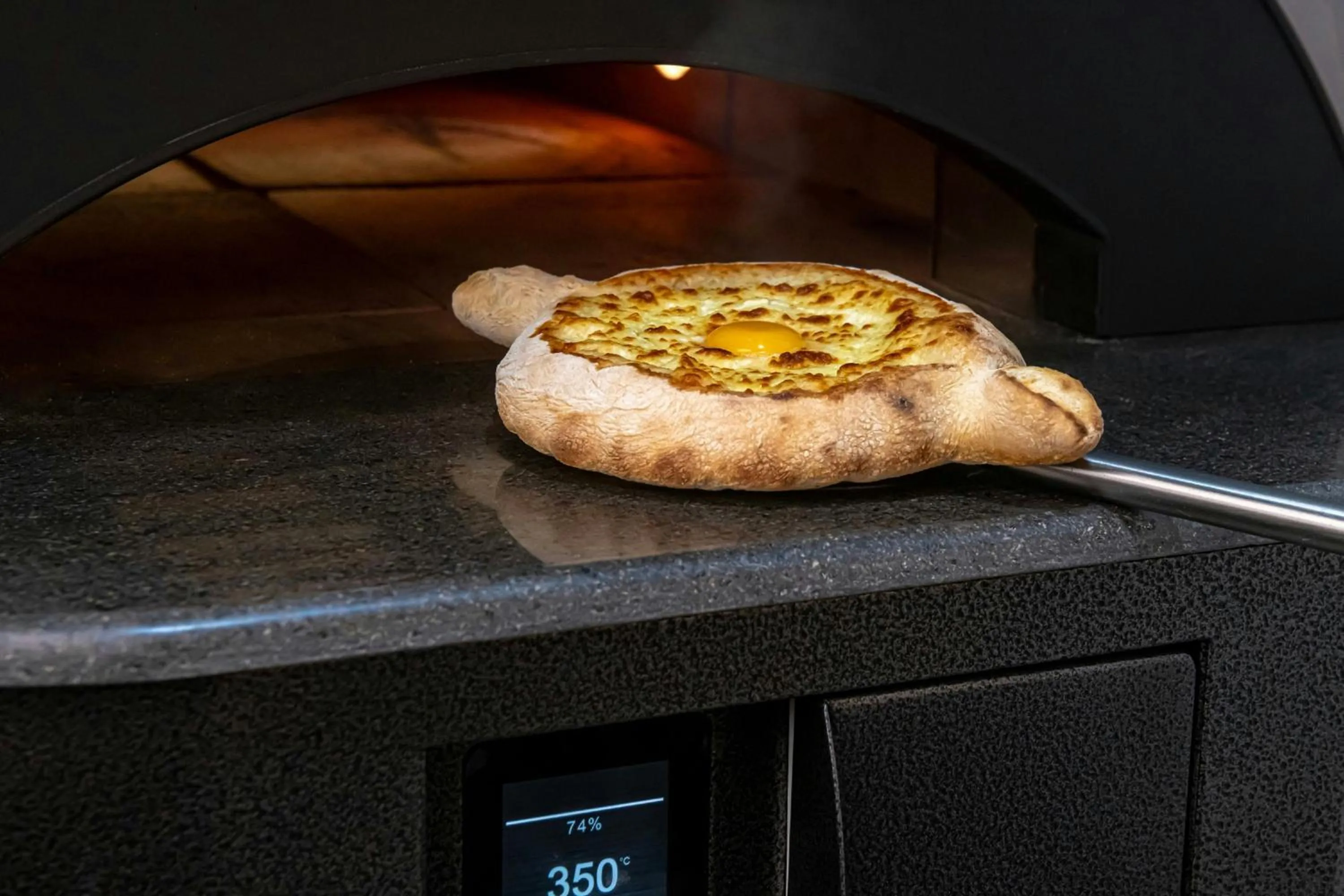 Restaurant/places to eat in Courtyard by Marriott Tbilisi