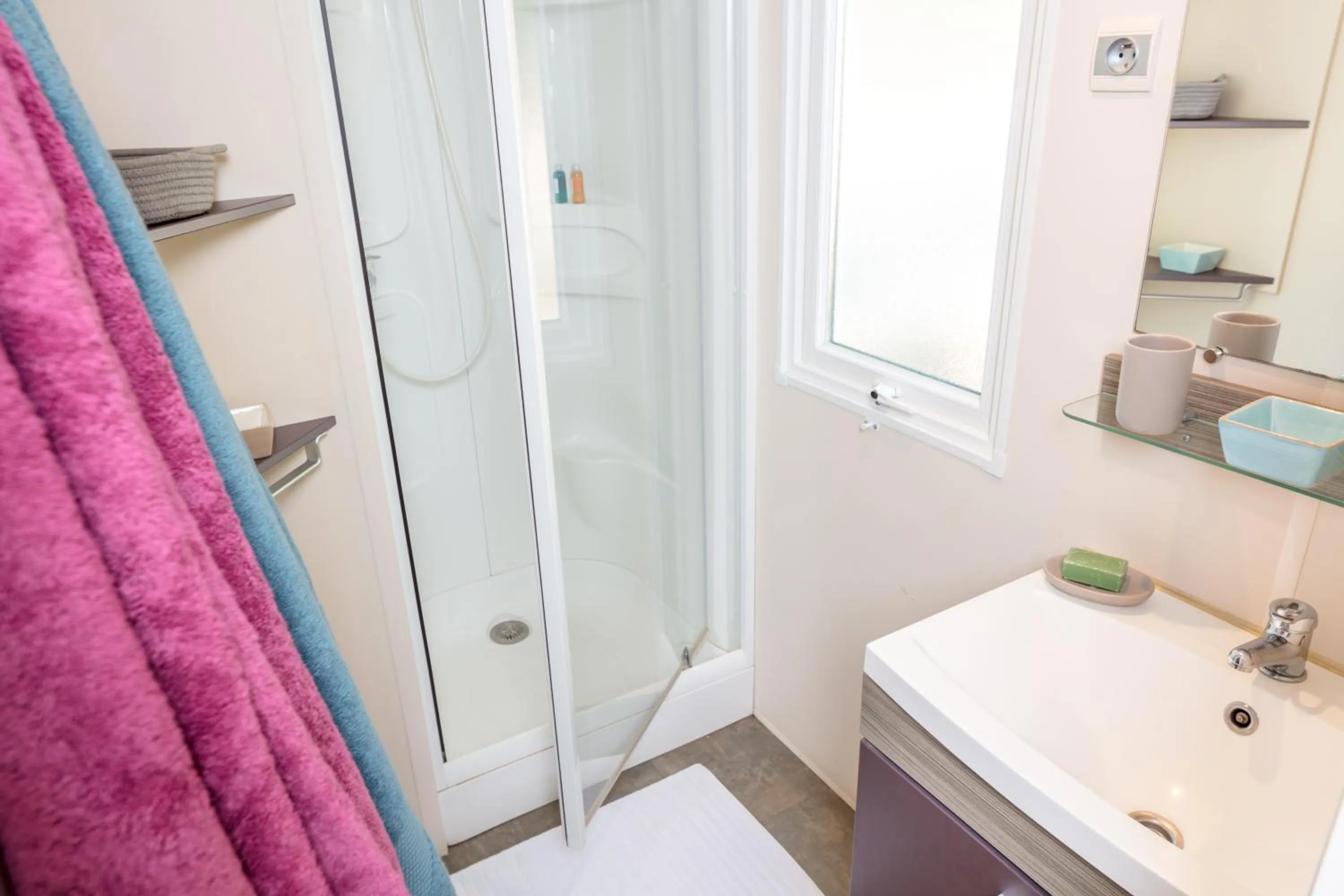 Shower in Camping Paris-Est