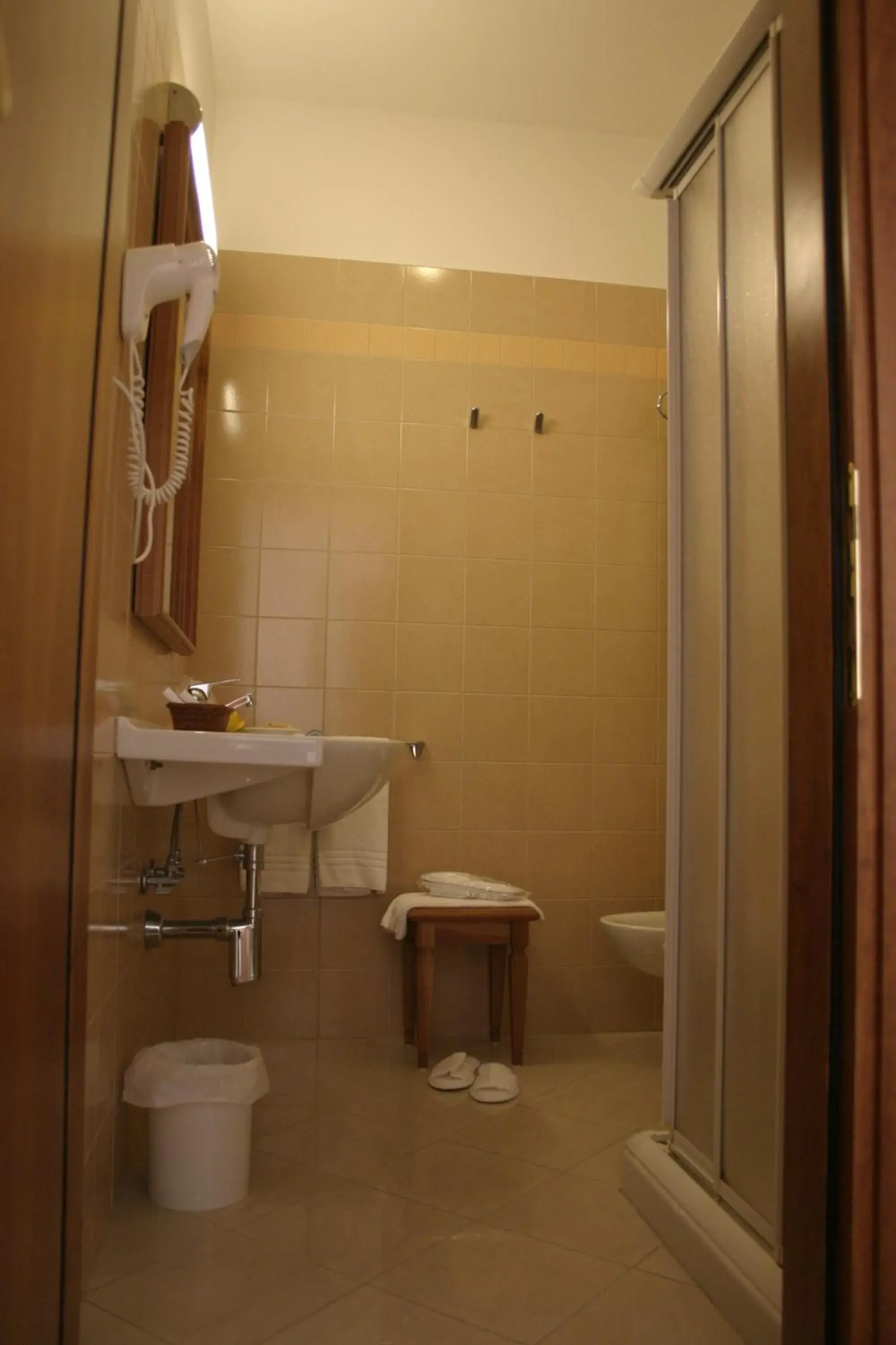 Single Room in Hotel Centro di Spiritualità Padre Pio Single Room in Hotel Centro di Spiritualità Padre Pio