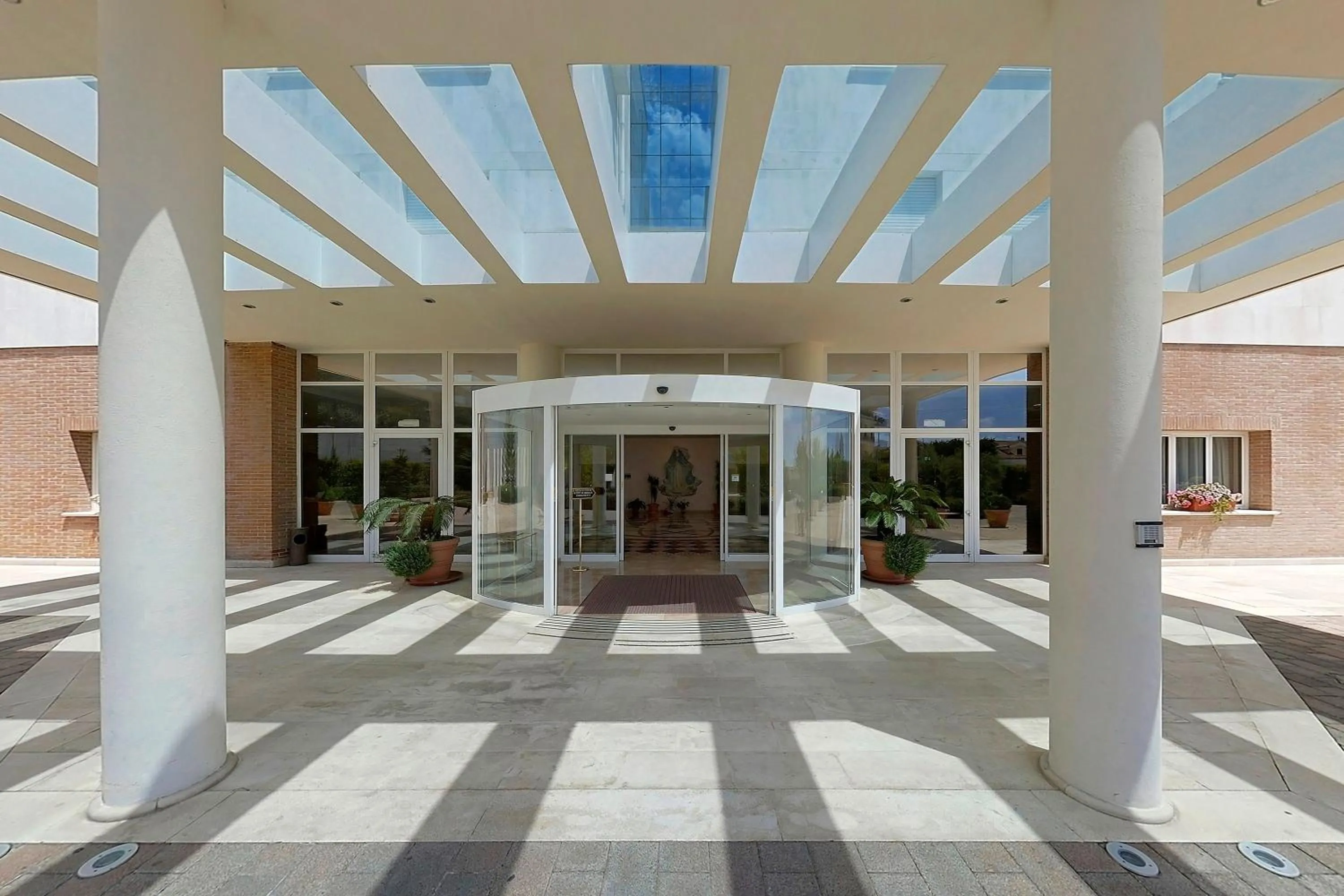 Facade/entrance in Hotel Centro di Spiritualità Padre Pio