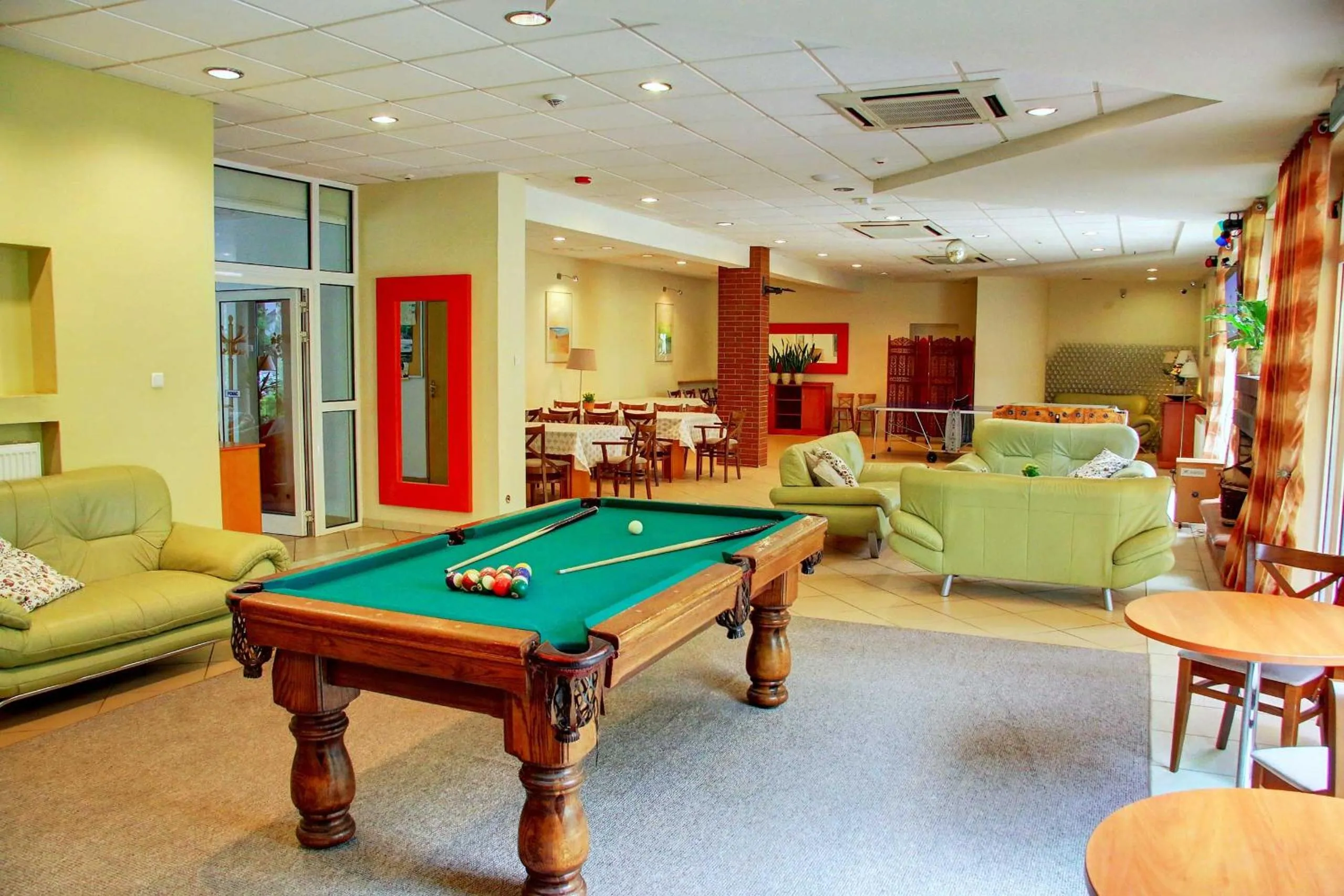 Billiard in Hotel Kama Park