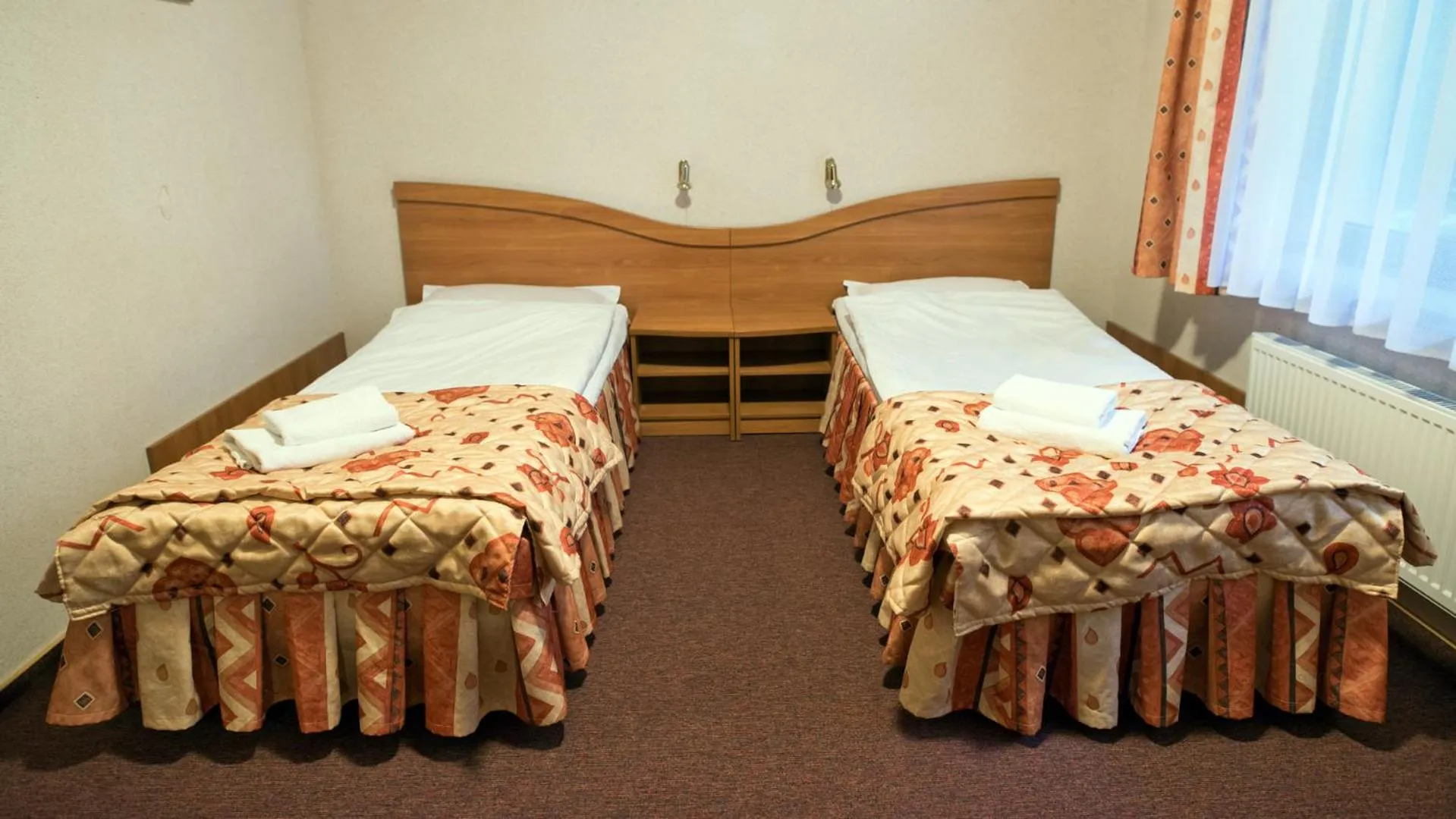 Bed in Hotel Kama Park