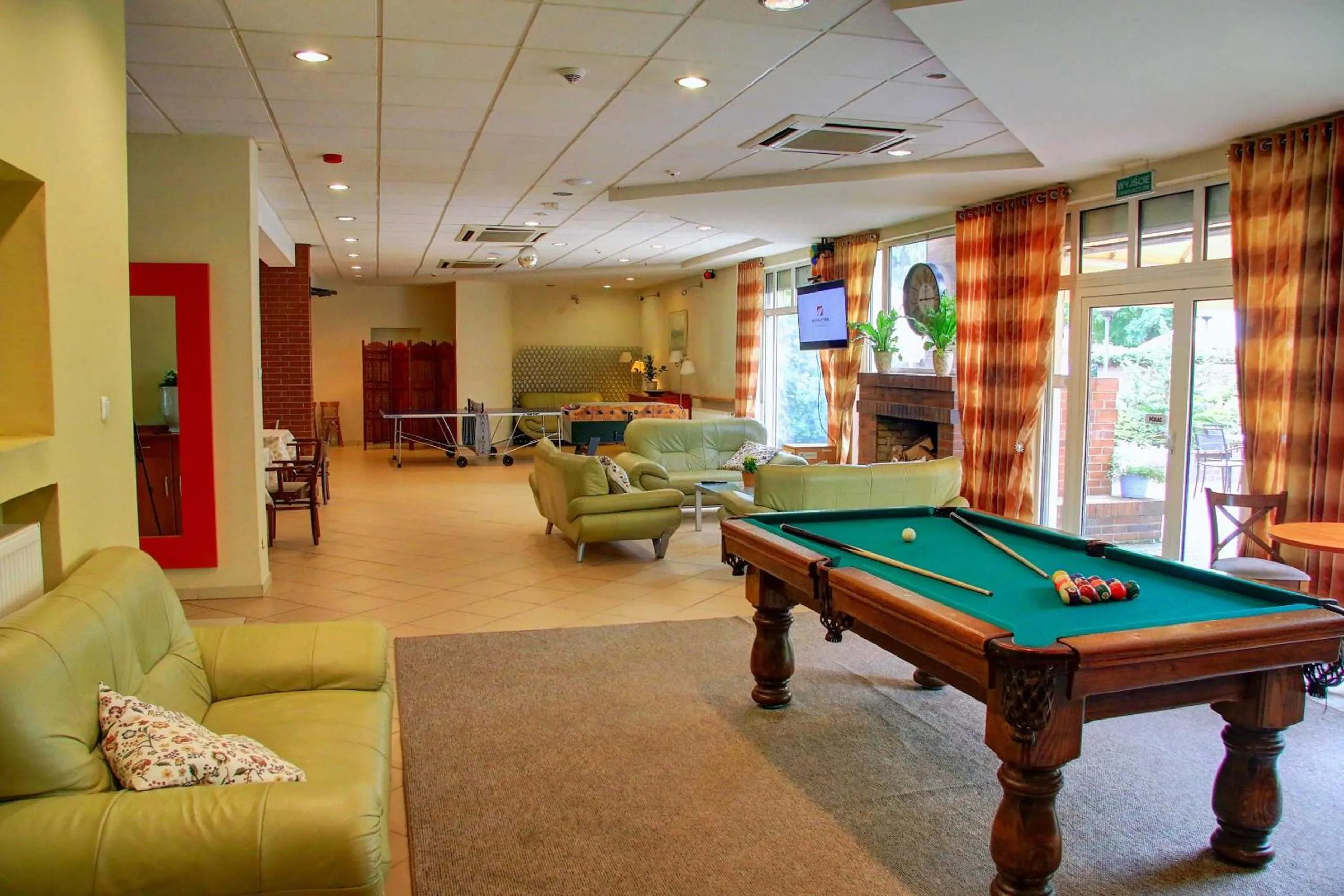 Billiard in Hotel Kama Park