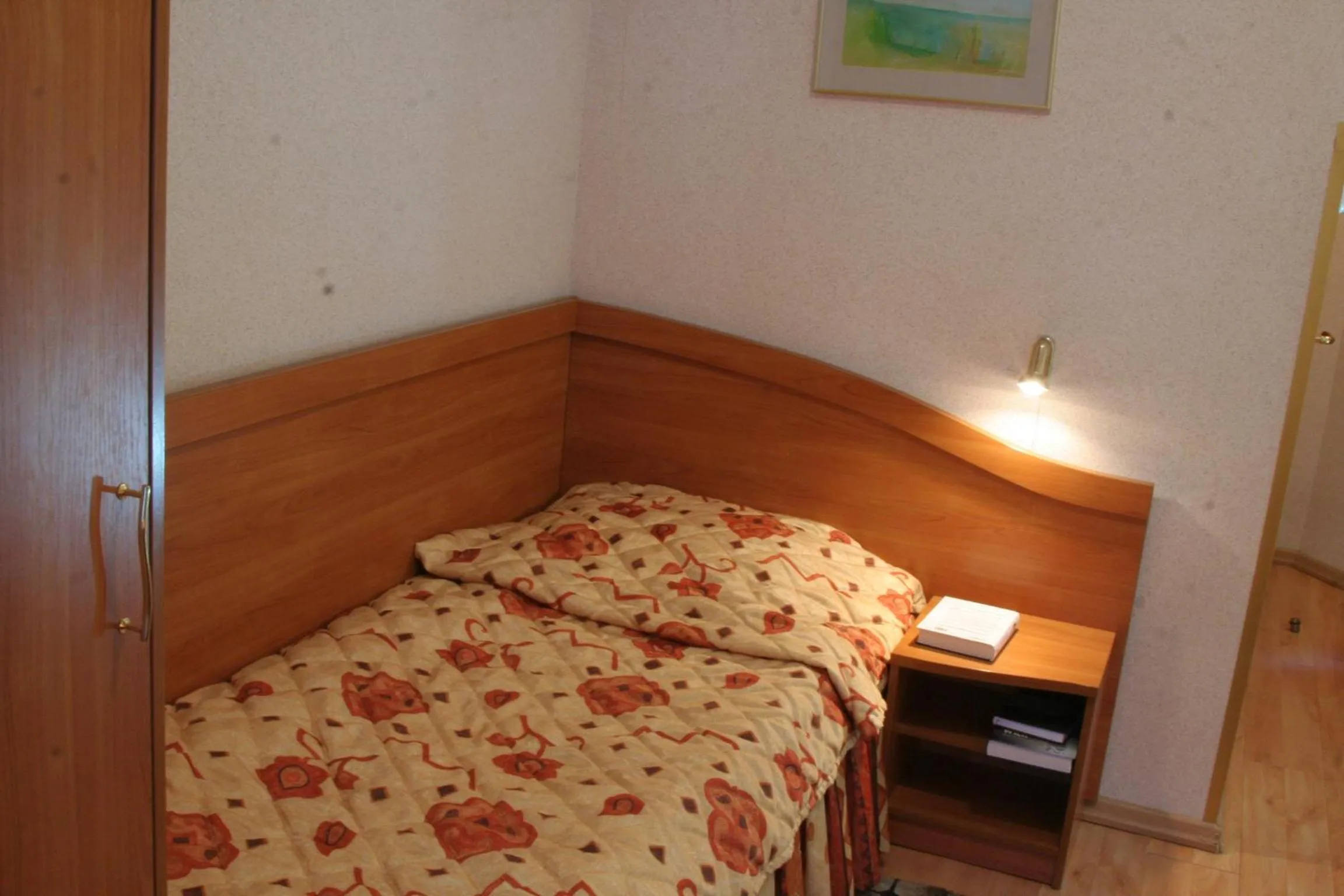 Bed in Hotel Kama Park