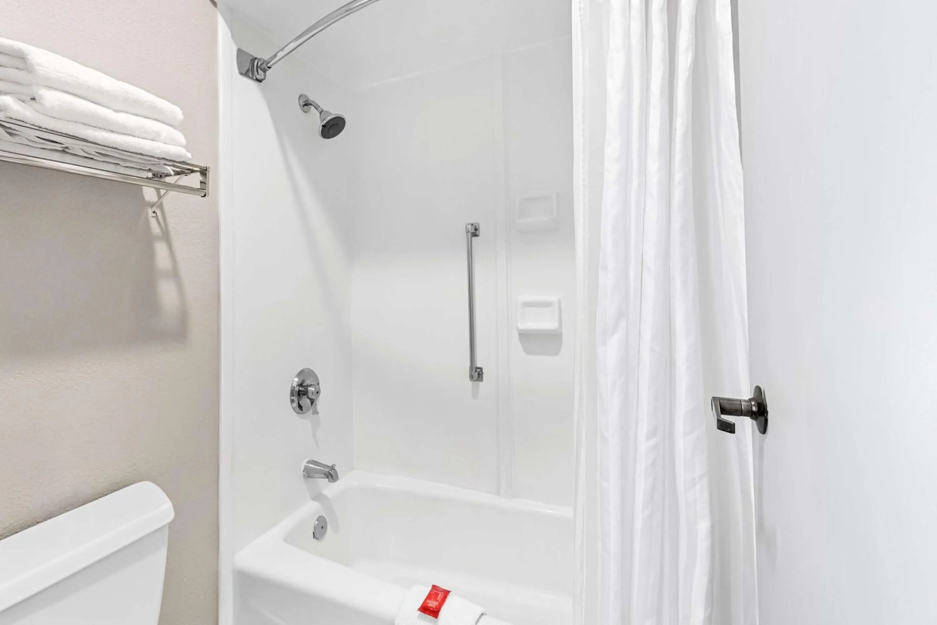 Bathroom in SureStay Plus Hotel by Best Western Southern Pines Pinehurst