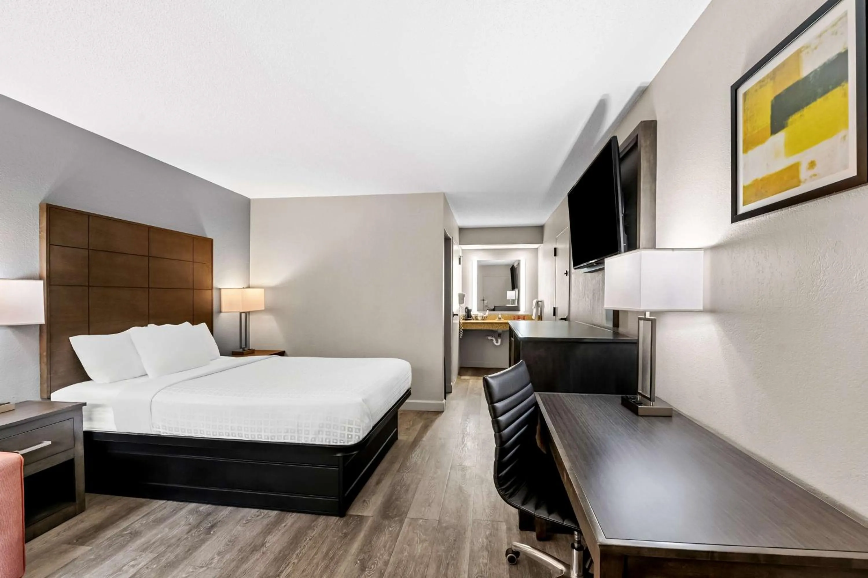 Bedroom, Bed in SureStay Plus Hotel by Best Western Southern Pines Pinehurst