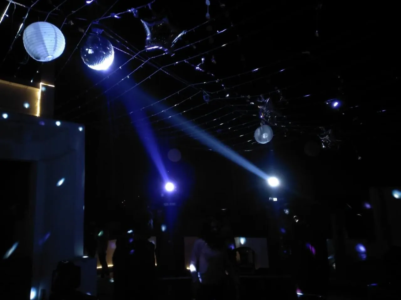 Evening entertainment in The White Canyon