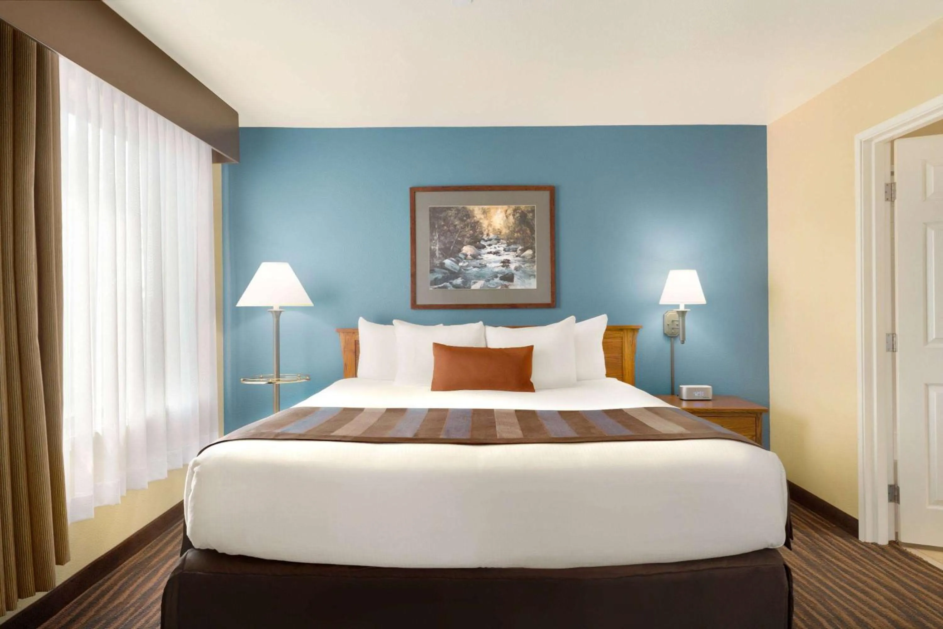 Photo of the whole room, Bed in Wingate by Wyndham Denver Tech Center