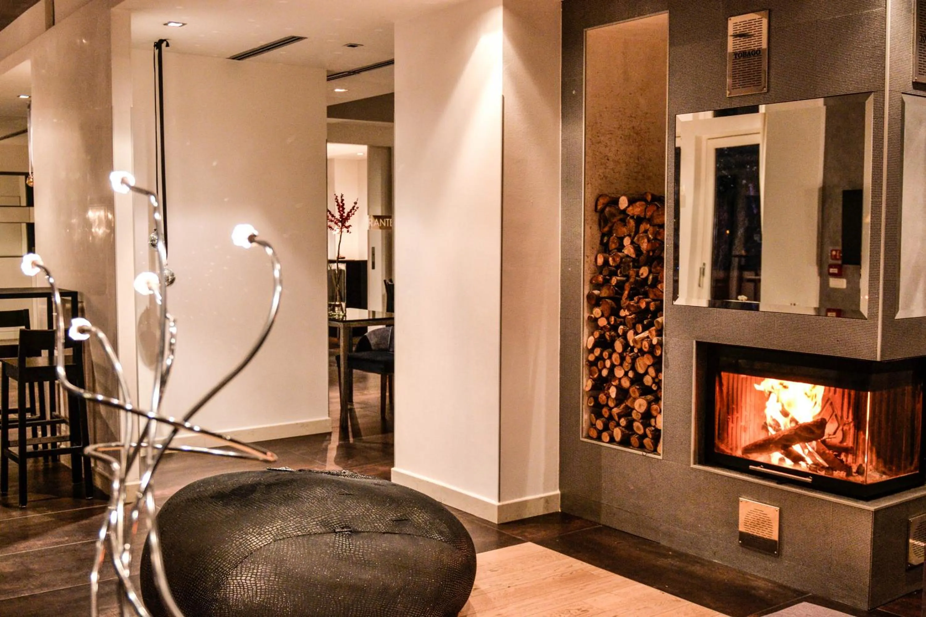 Communal lounge/ TV room in Tobago