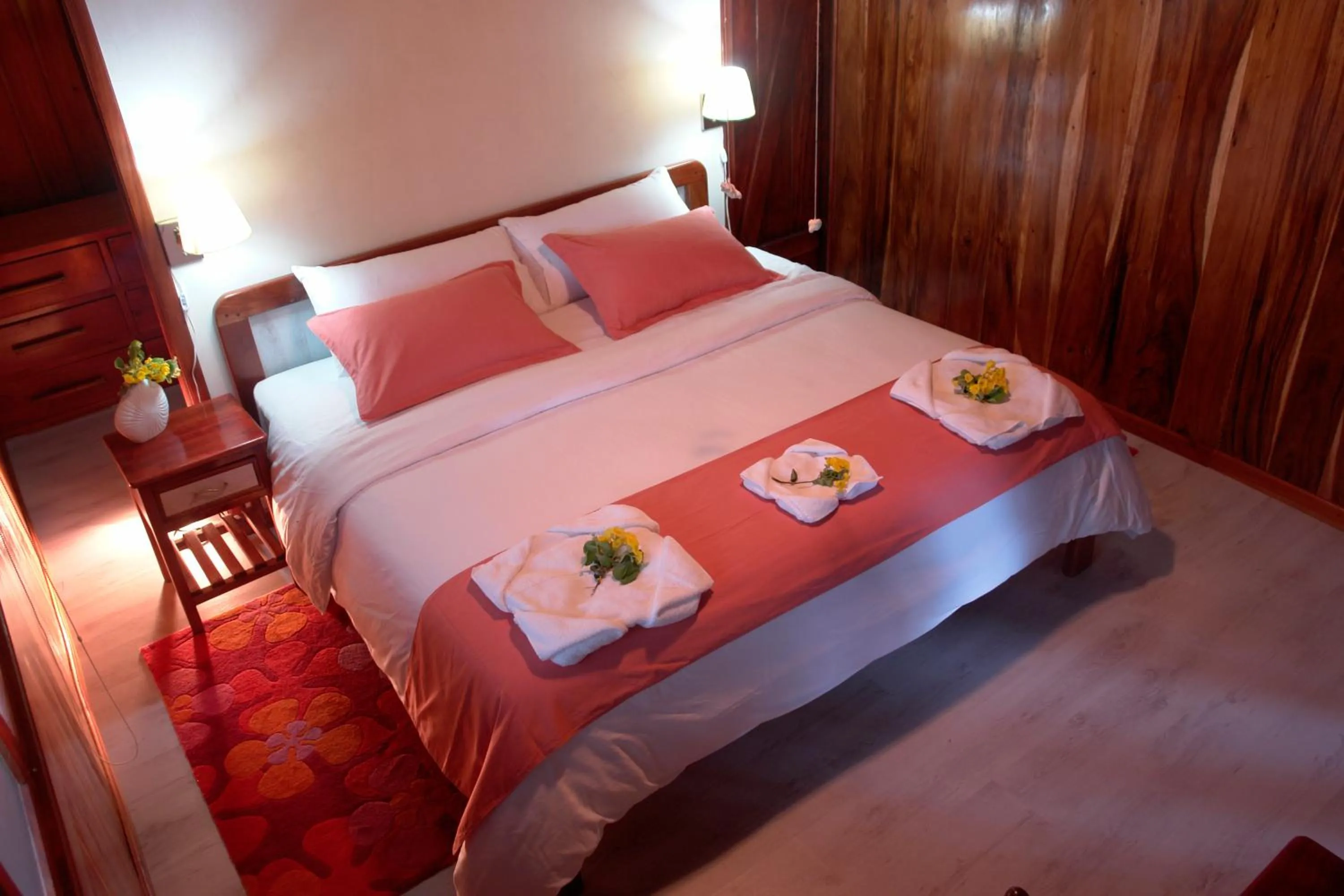 Bedroom, Bed in The Wooden House Hotel