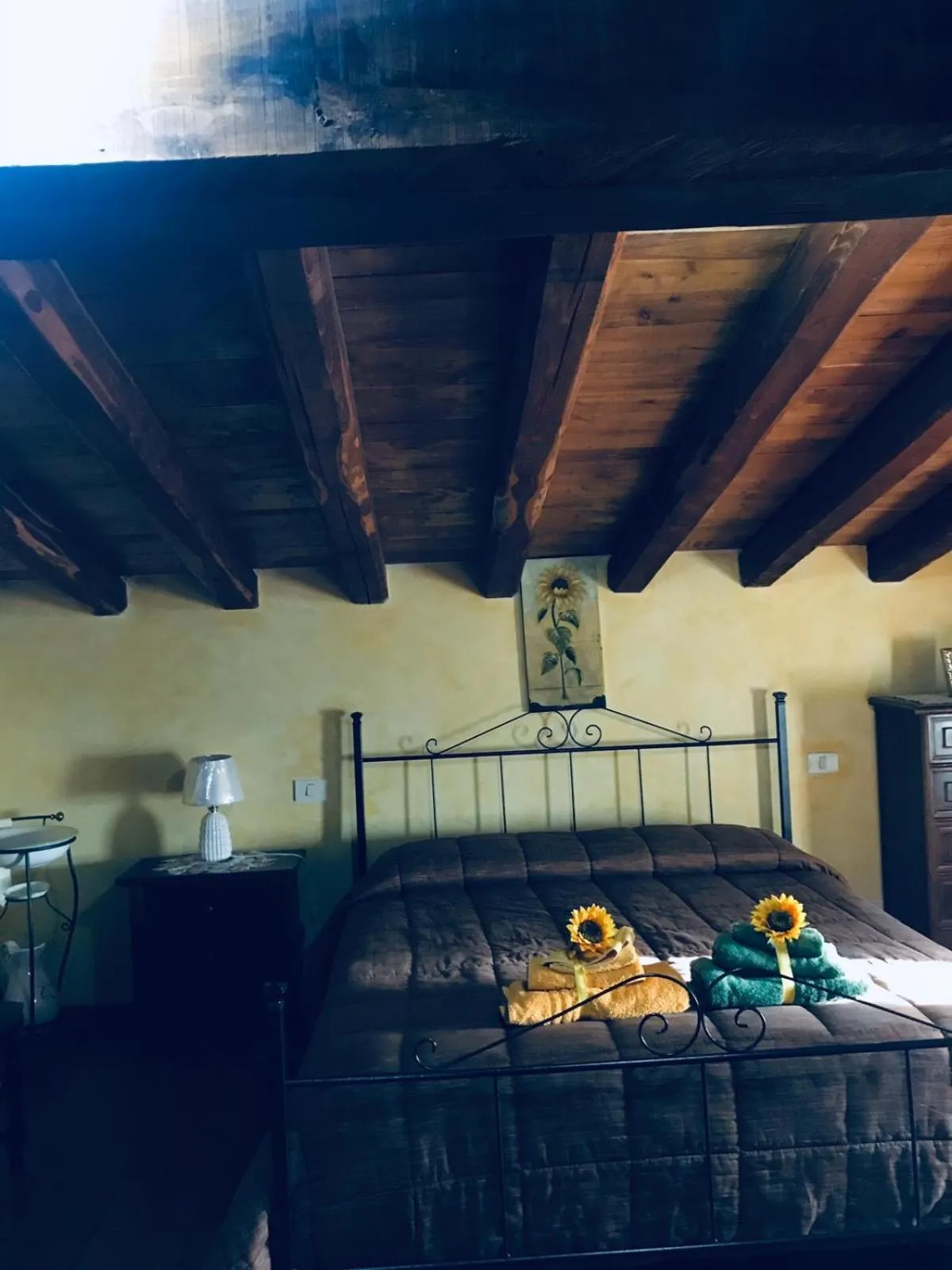 Photo of the whole room, Bed in Centro Storico