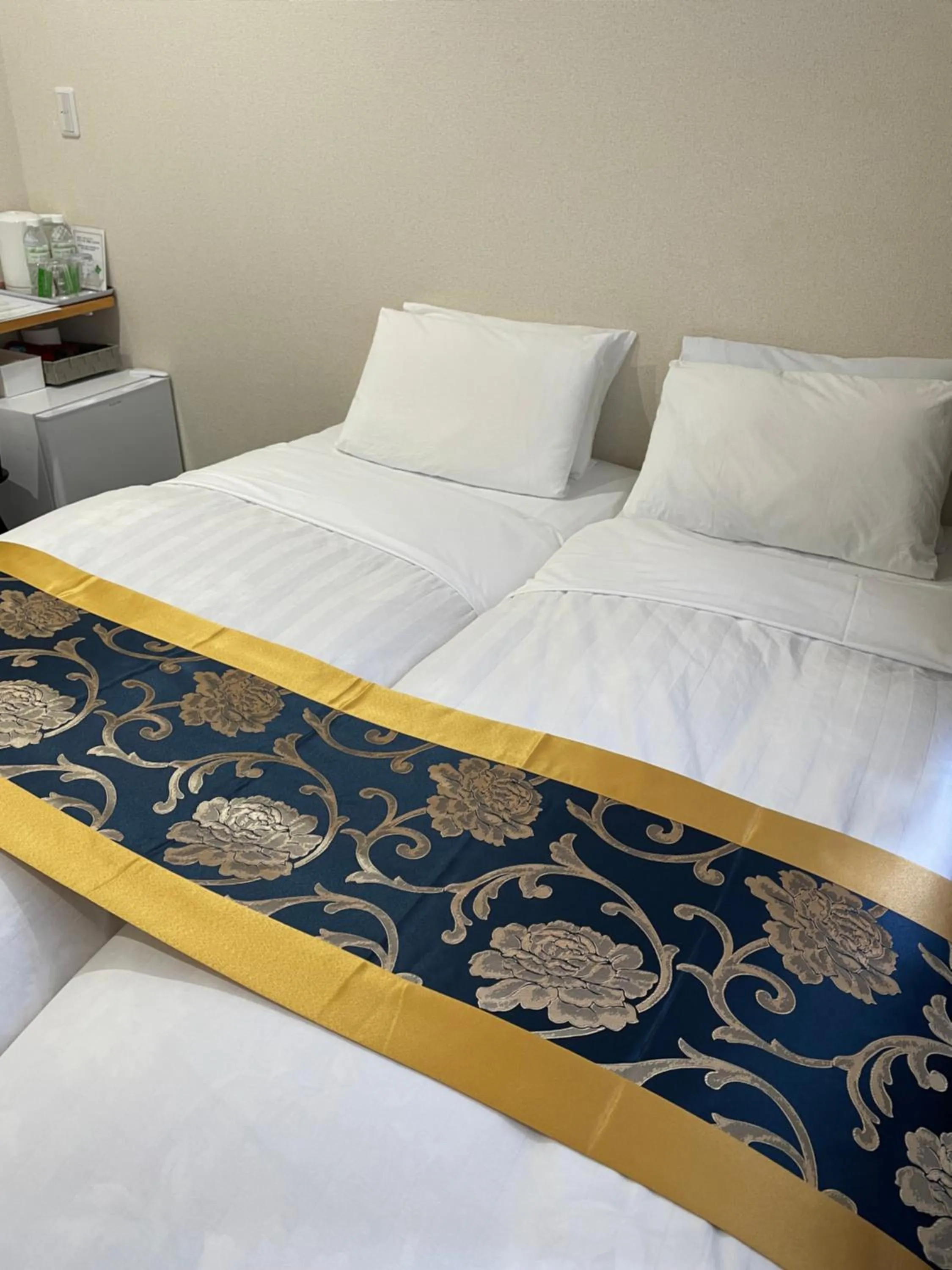Bed in Karin doo Hotel