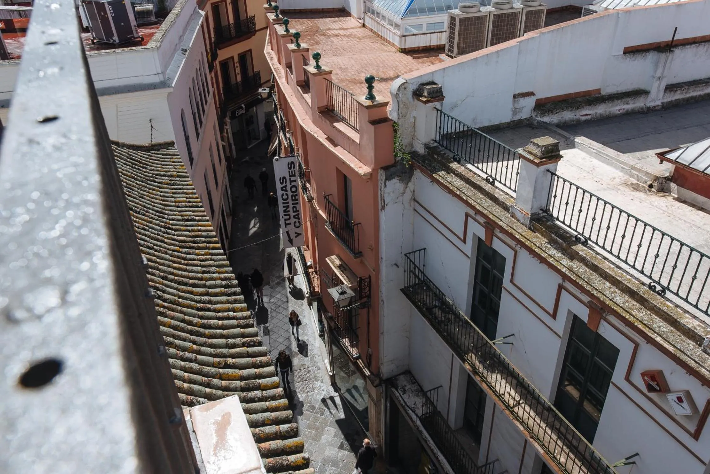 Shopping Area in Hommyhome Casa Assle